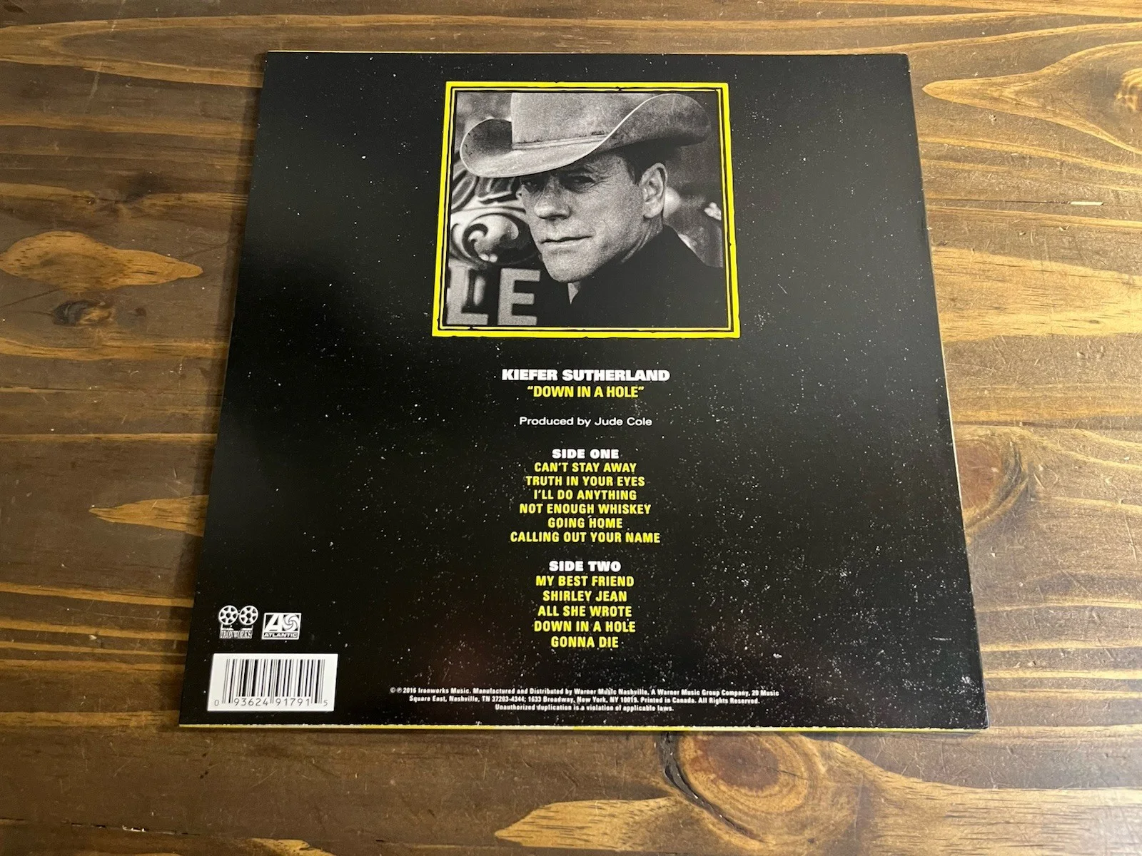 Kiefer Sutherland “DOWN IN A HOLE” Album Autographed Signed Vinyl LP Record, изображение 3