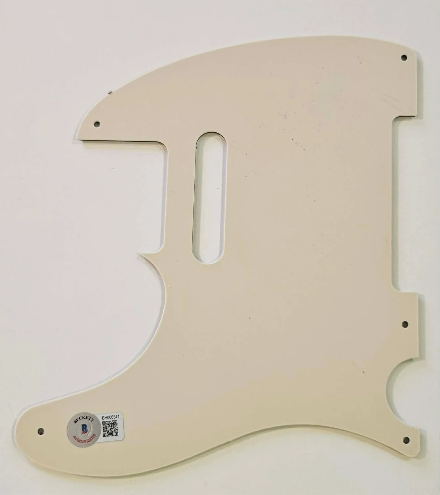 Don Dokken — DON DOKKEN SIGNED PICKGUARD RARE DOKKEN AUTO BECKETT BAS BH006541 PROOF, изображение 3