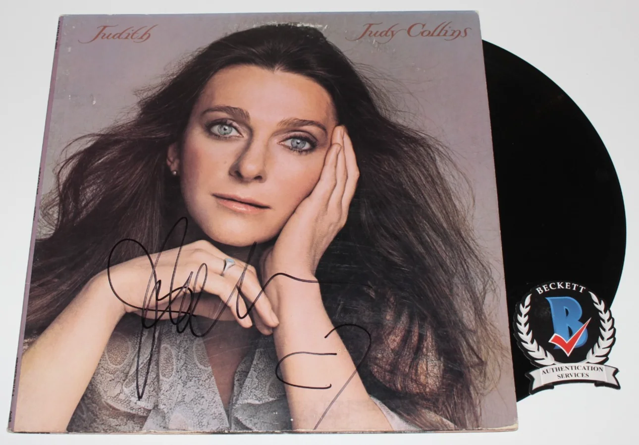 JUDY COLLINS FOLK SINGER SIGNED 'JUDITH' VINYL RECORD ALBUM LP BECKETT BAS COA, image 2