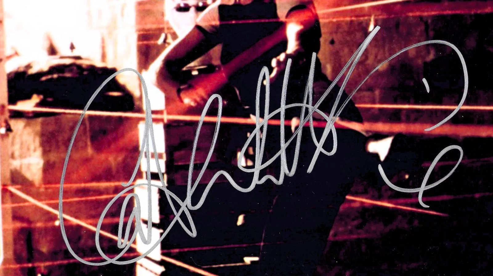 Catherine Zeta Jones — CATHERINE ZETA-JONES Signed ENTRAPMENT pic with COA 8 ¼ x 11 ¾, image 2