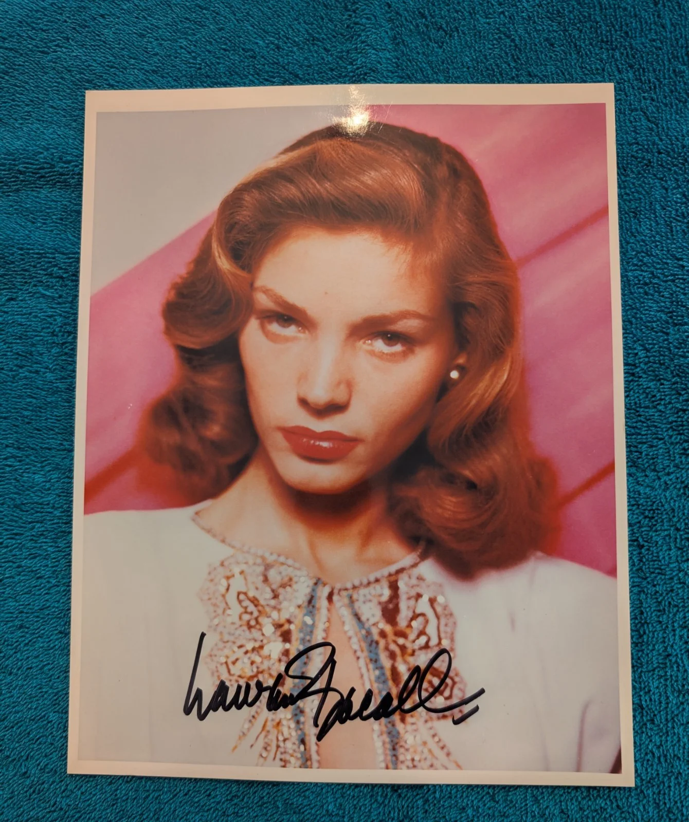 Lauren Bacall — The Beautiful Lauren Bacall Signed Autographed Photo 8/10
