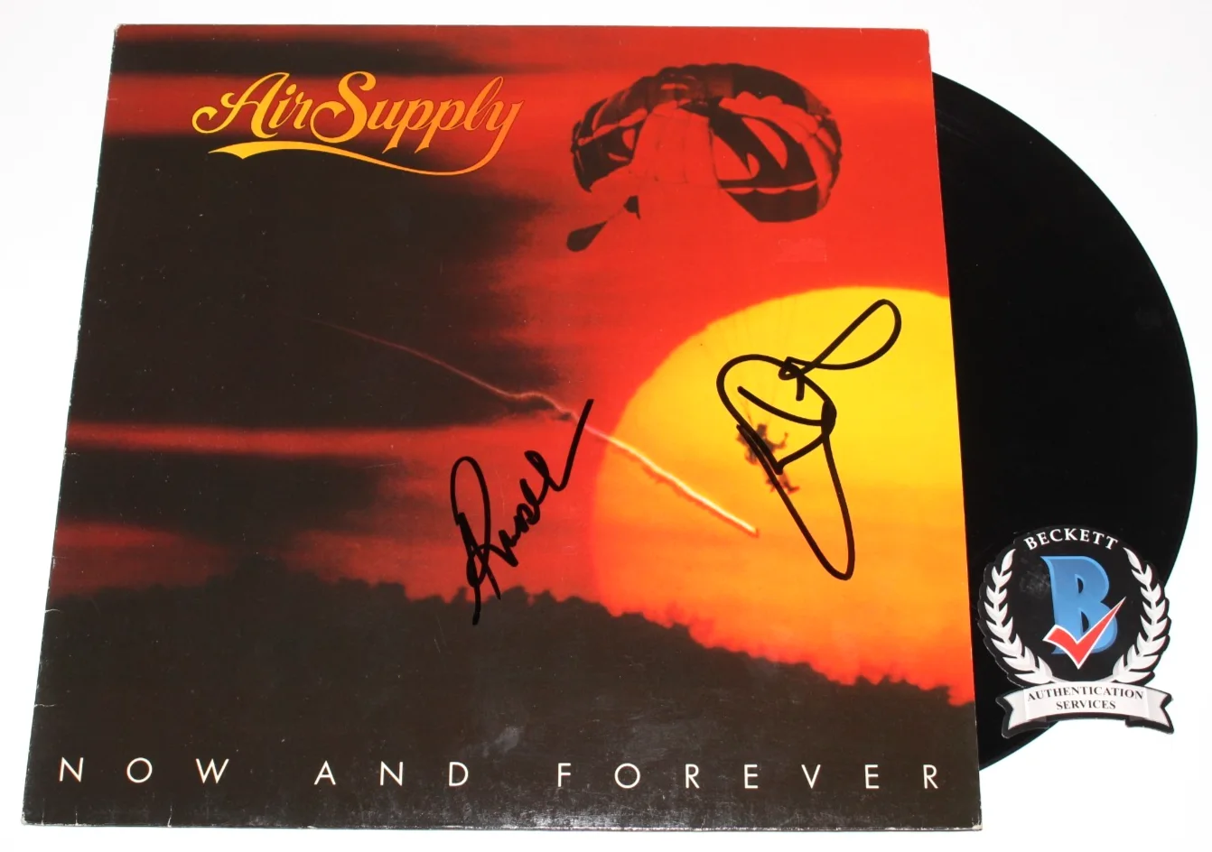 AIR SUPPLY BAND SIGNED 'NOW AND FOREVER' ALBUM LP VINYL RECORD BECKETT BAS COA, изображение 2
