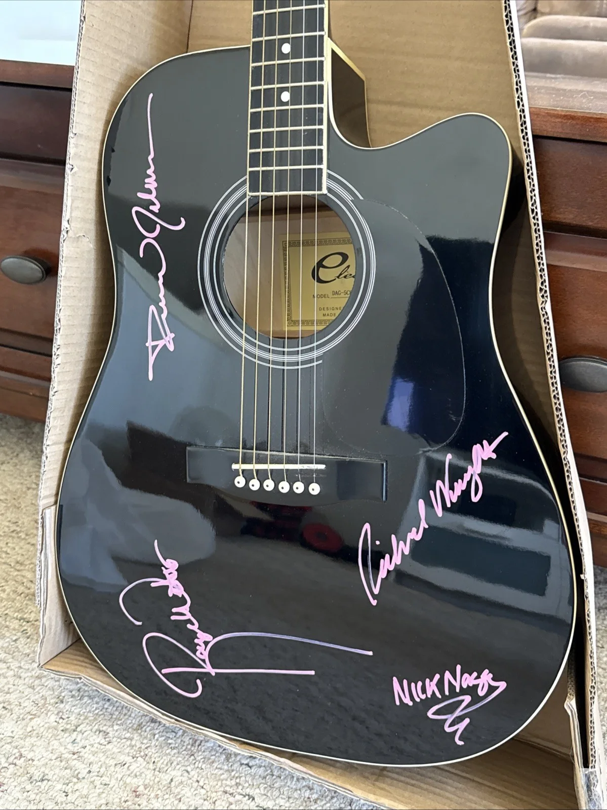 SIGNED GUITAR PINK FLOYD - ROGER WATERS DAVID GILMOUR NICK MASON RICHARD WRIGHT, image 2