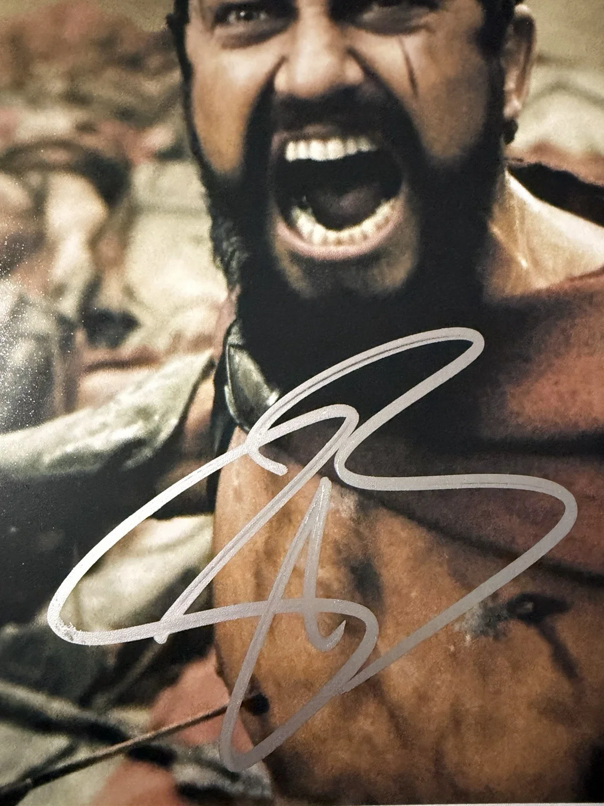 Gerard Butler — GERARD BUTLER SIGNED 11x14PHOTO 300 LEONIDAS AUTOGRAPH BECKETT COA BV18540, изображение 2