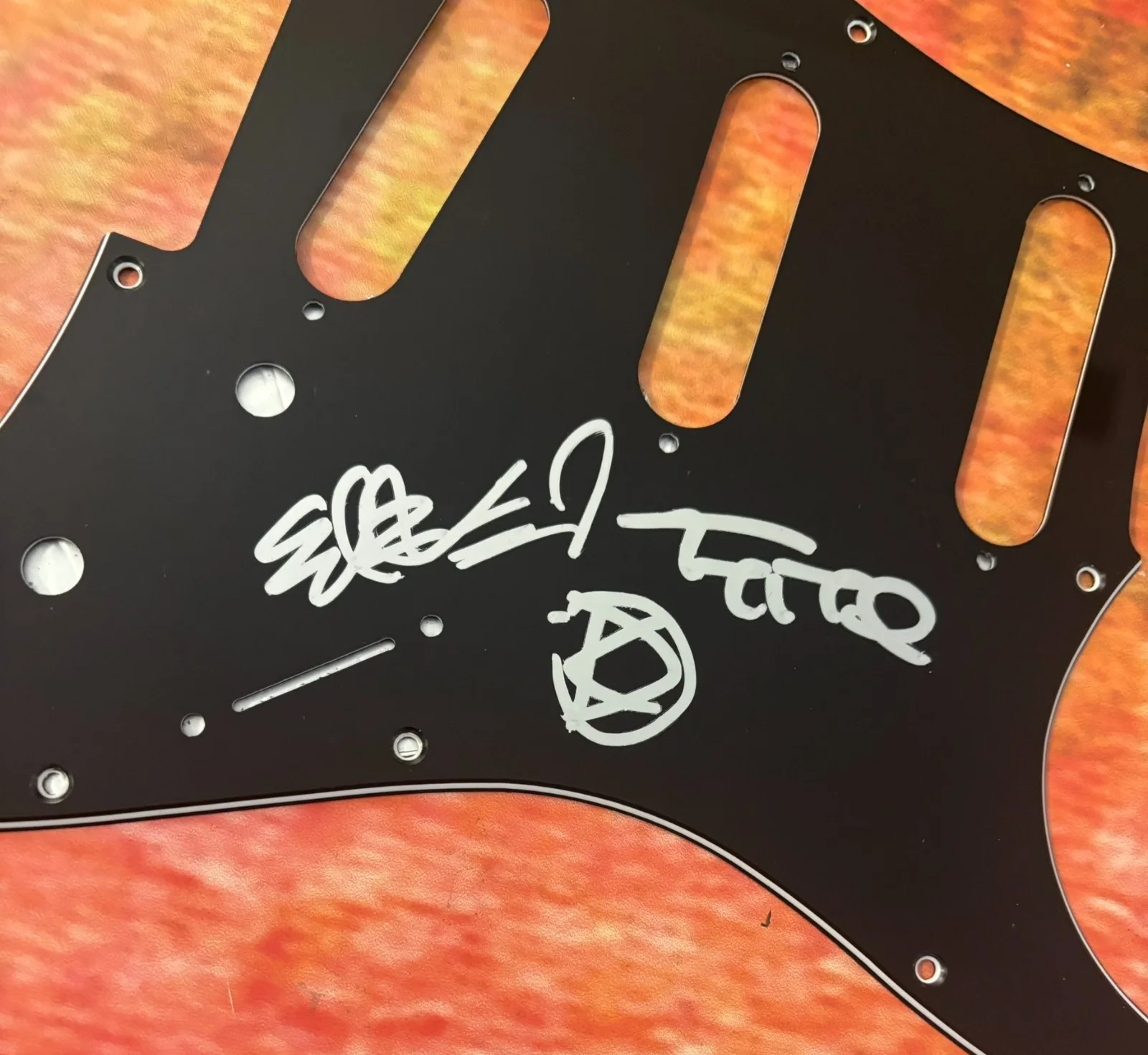 GFA Dustin Kensure x3 Band * THRICE * Signed Electric Pickguard PROOF COA, изображение 2