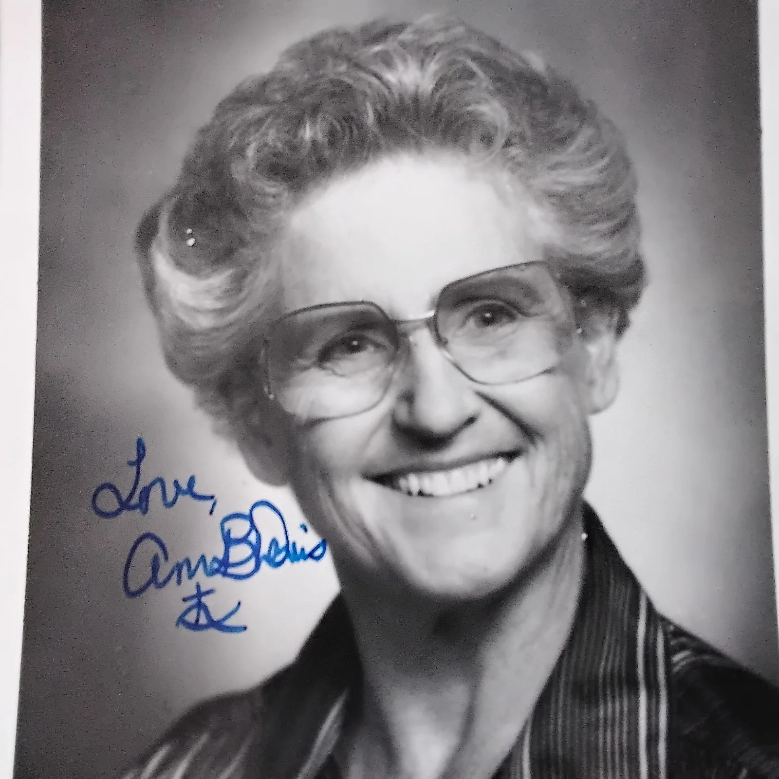 Ann B Davis SIGNED 3x5 Photo TV Actress Brady Bunch "Alice" 70s TV Series Comedy, изображение 3