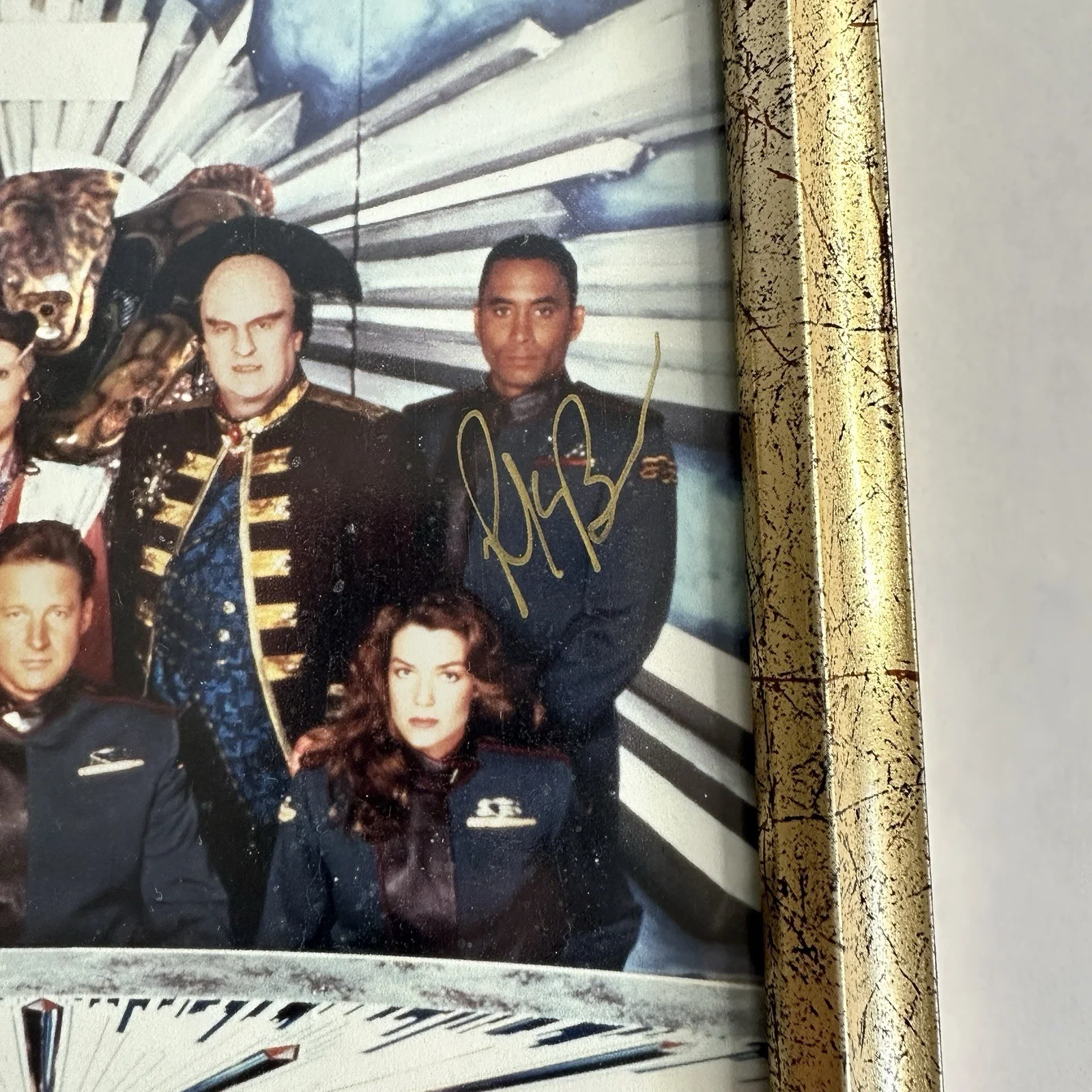cast — Babylon 5 Cast Vintage 8”x10” Photo Signed By One Member, изображение 2