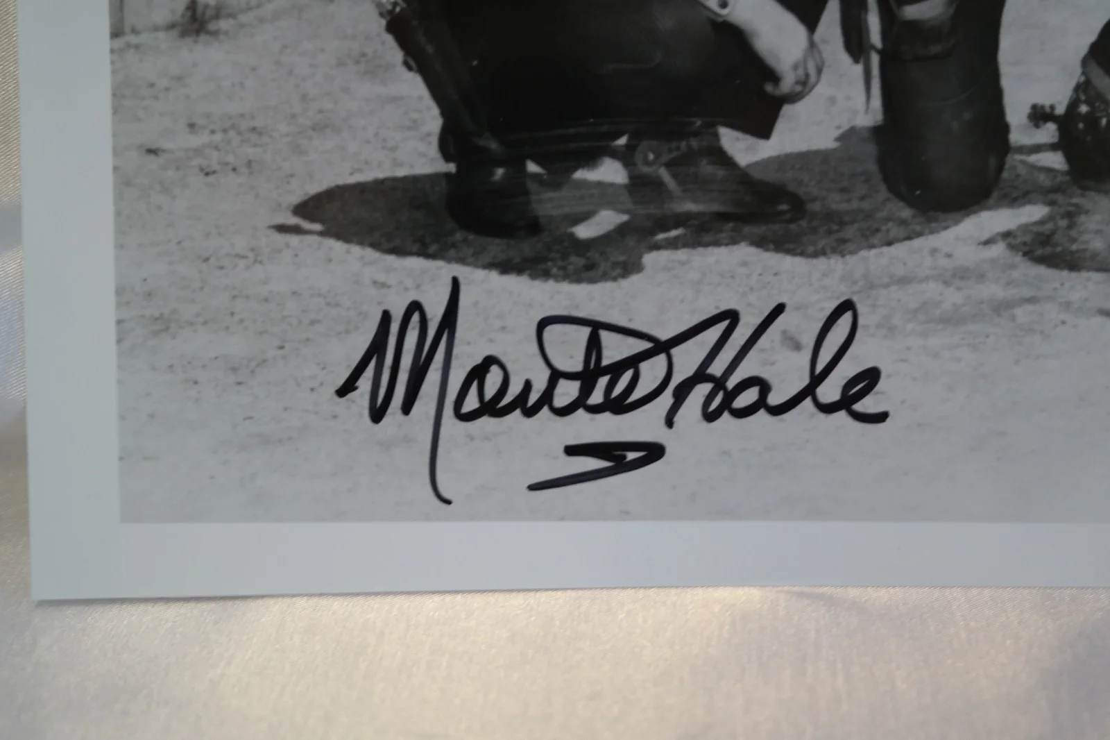 Roy Rogers & Monte Hale Autographed Bl/Wh Photograph, 8 x 10, изображение 2