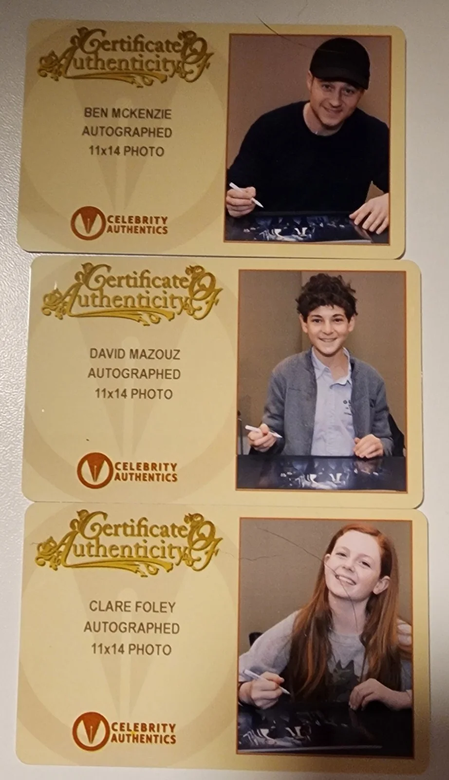 Ben McKenzie David Mazouz Clare Foley — Gotham Cast Signed Autograph 11x14 Photo Ben McKenzie David Mazouz Clare Foley, image 5