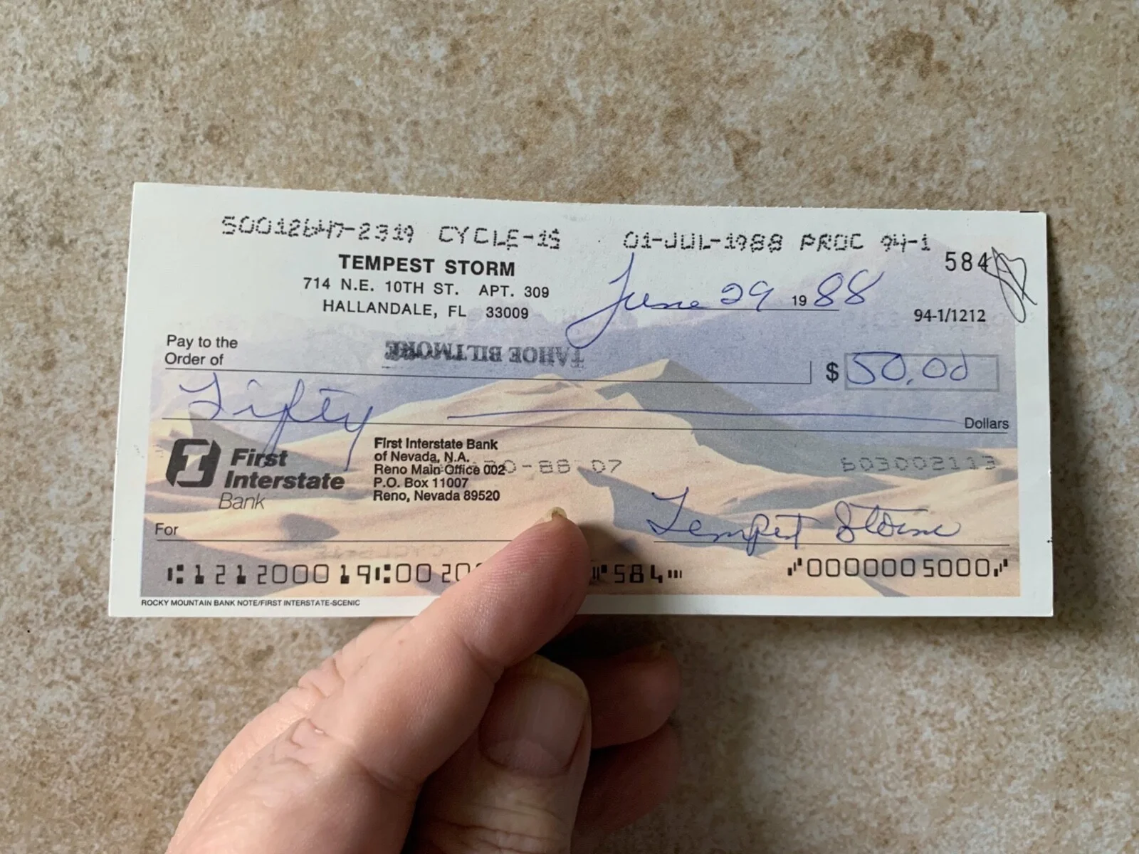 Tempest Storm — TEMPEST STORM burlesque star hand written signed checks autograph, image 5