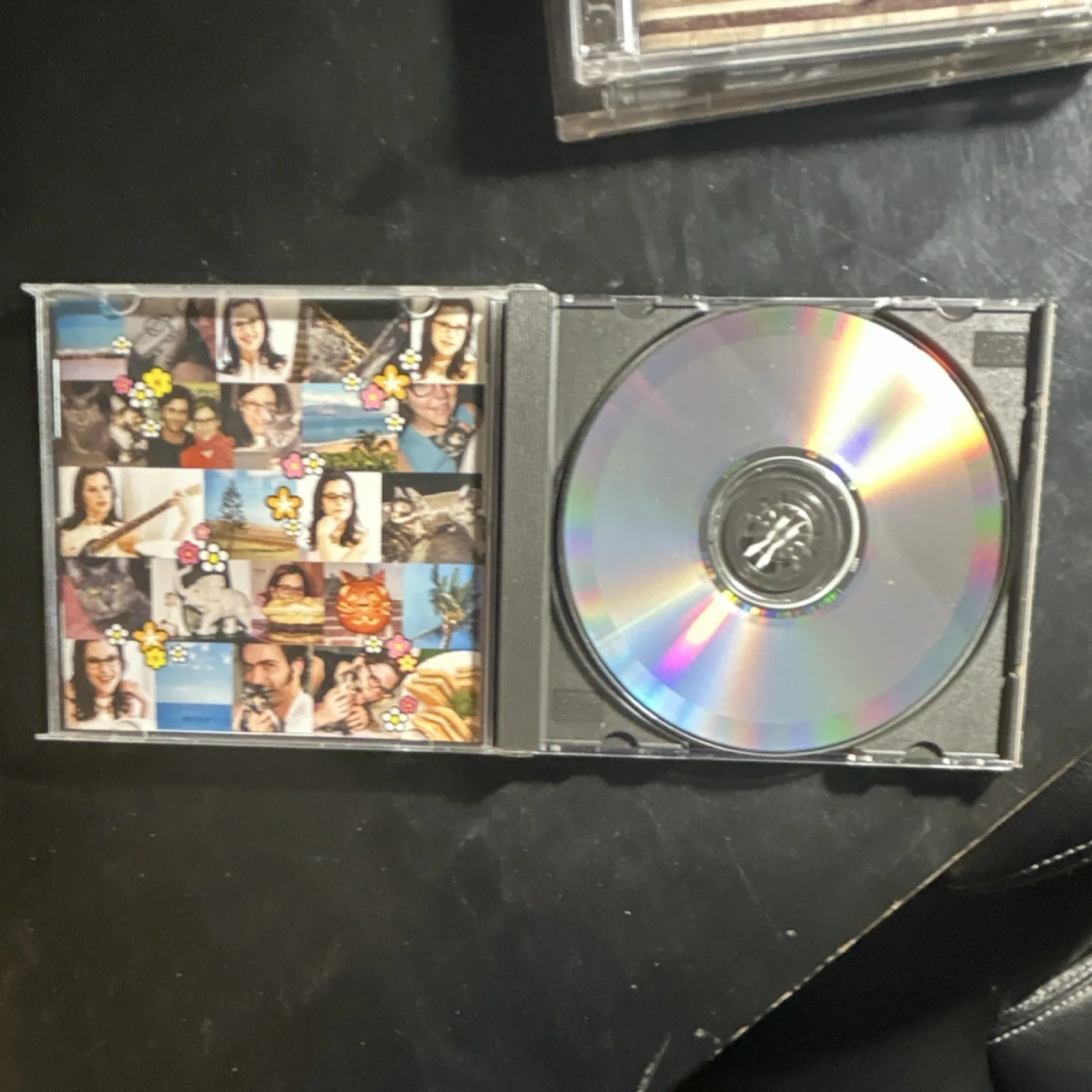 Lisa Loeb Hello Lisa Autographed CD & Booklet Artemis Records Hello Kitty, image 4