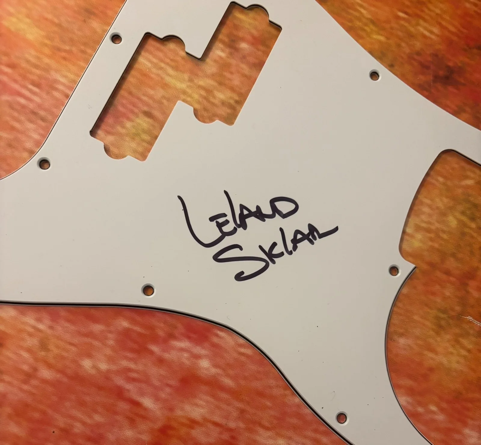 GFA The Section Bassist * LELAND SKLAR * Signed Bass Electric Pickguard COA, изображение 3
