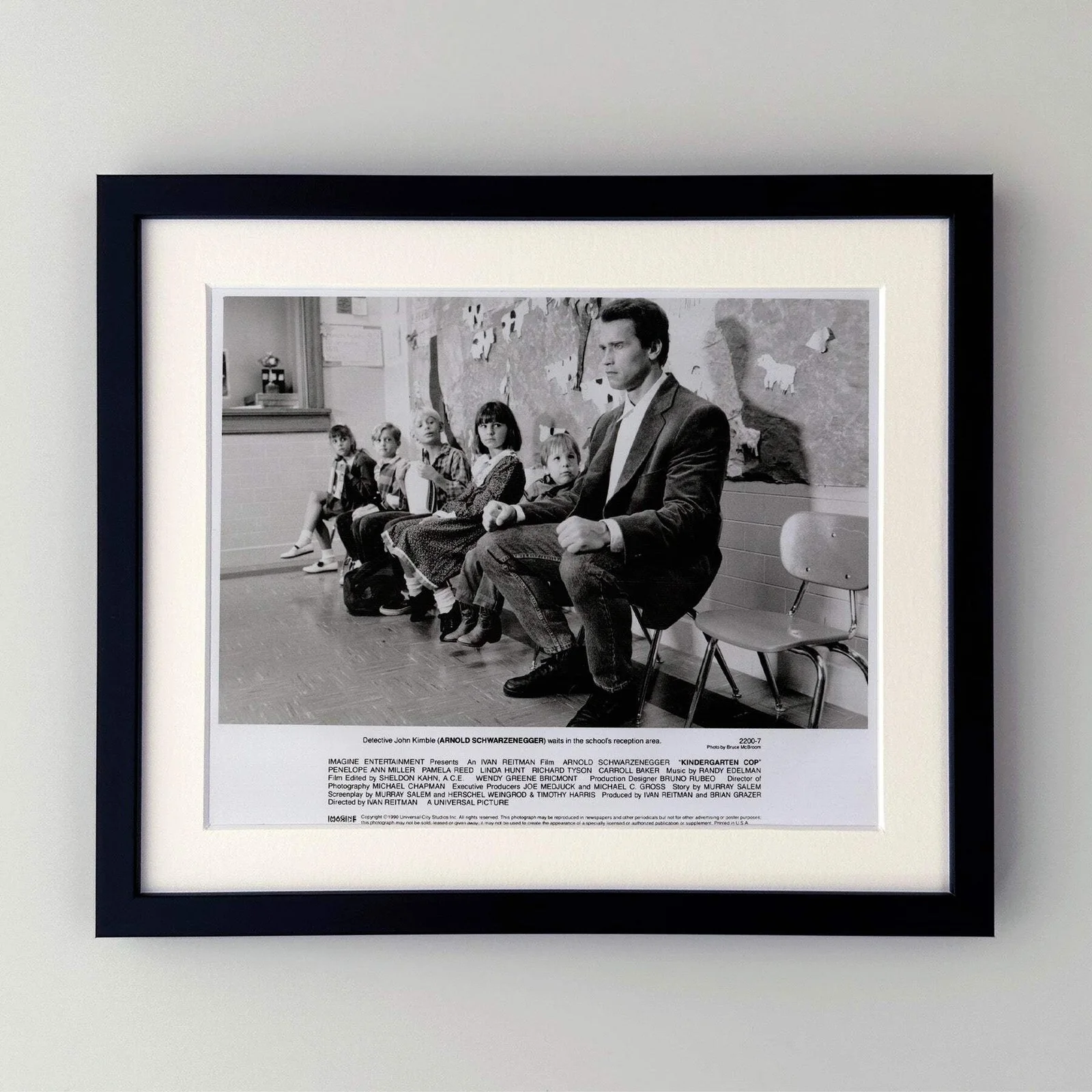 Kindergarten Cop (1990) Press Publicity Still - Framed, image 2