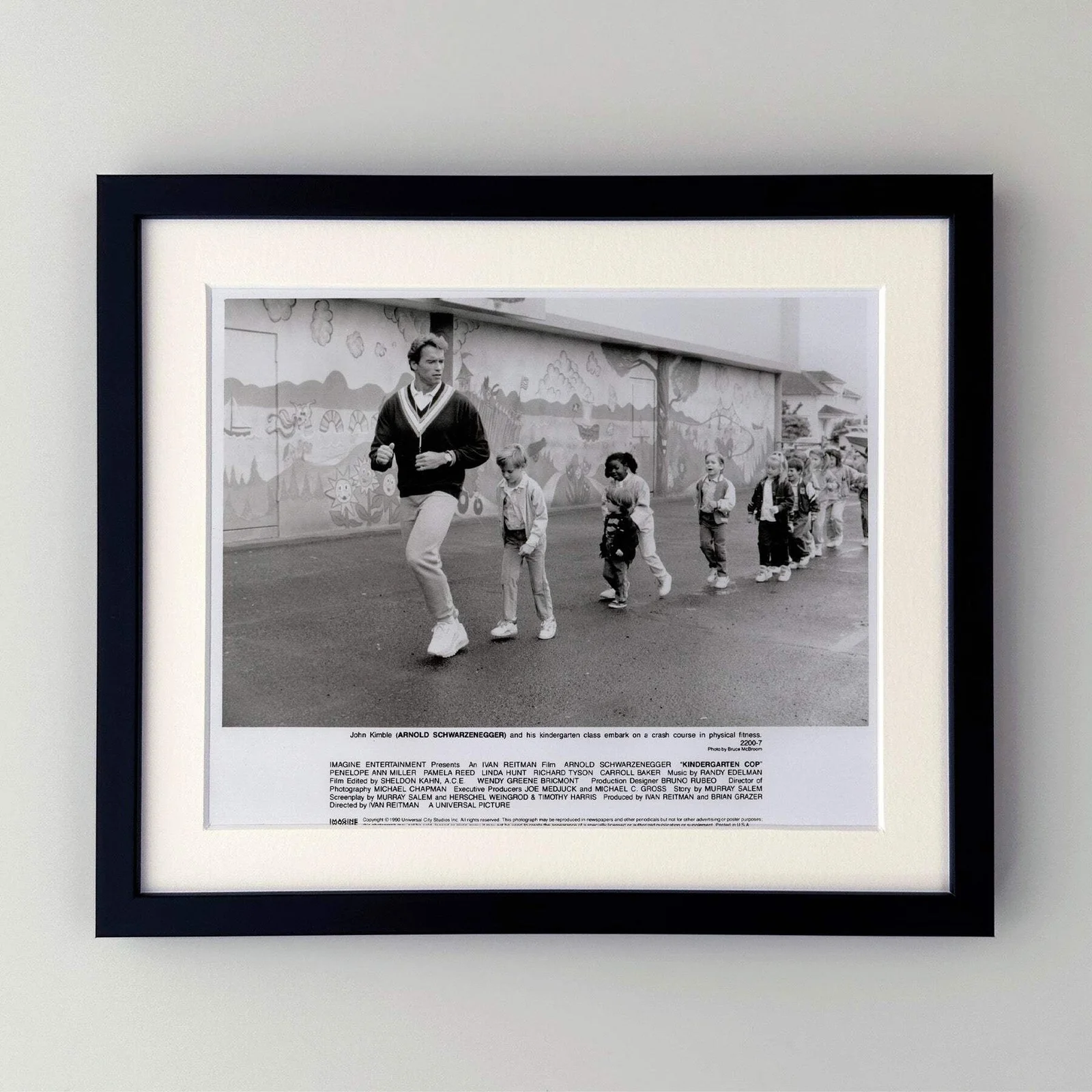 Kindergarten Cop (1990) Press Publicity Still - Framed, image 2