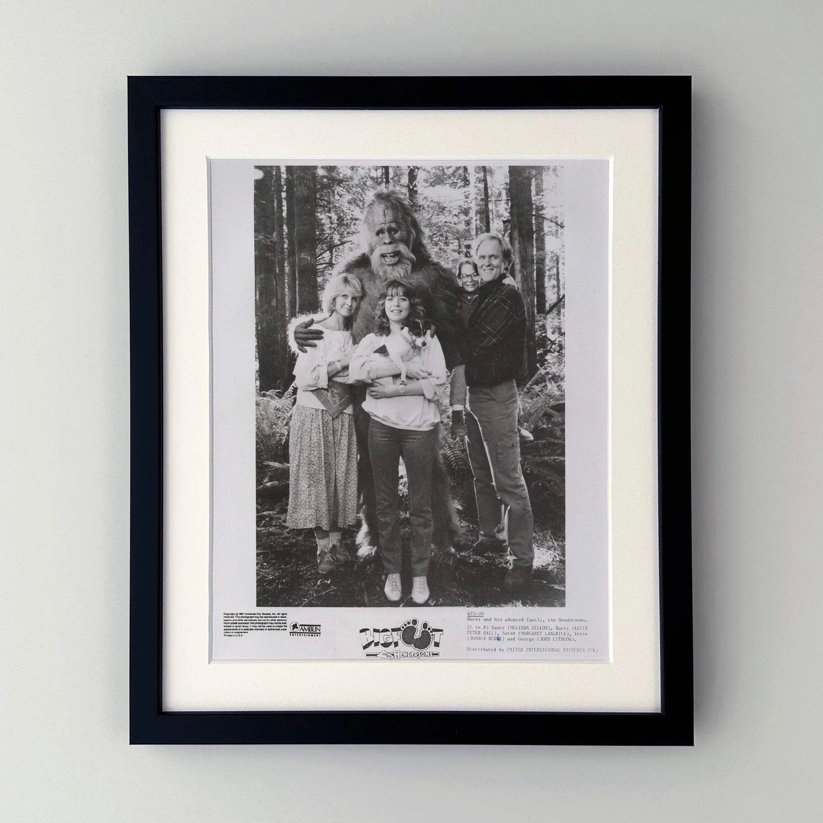 Harry and the Hendersons (1987) Press Publicity Still - Framed, image 2