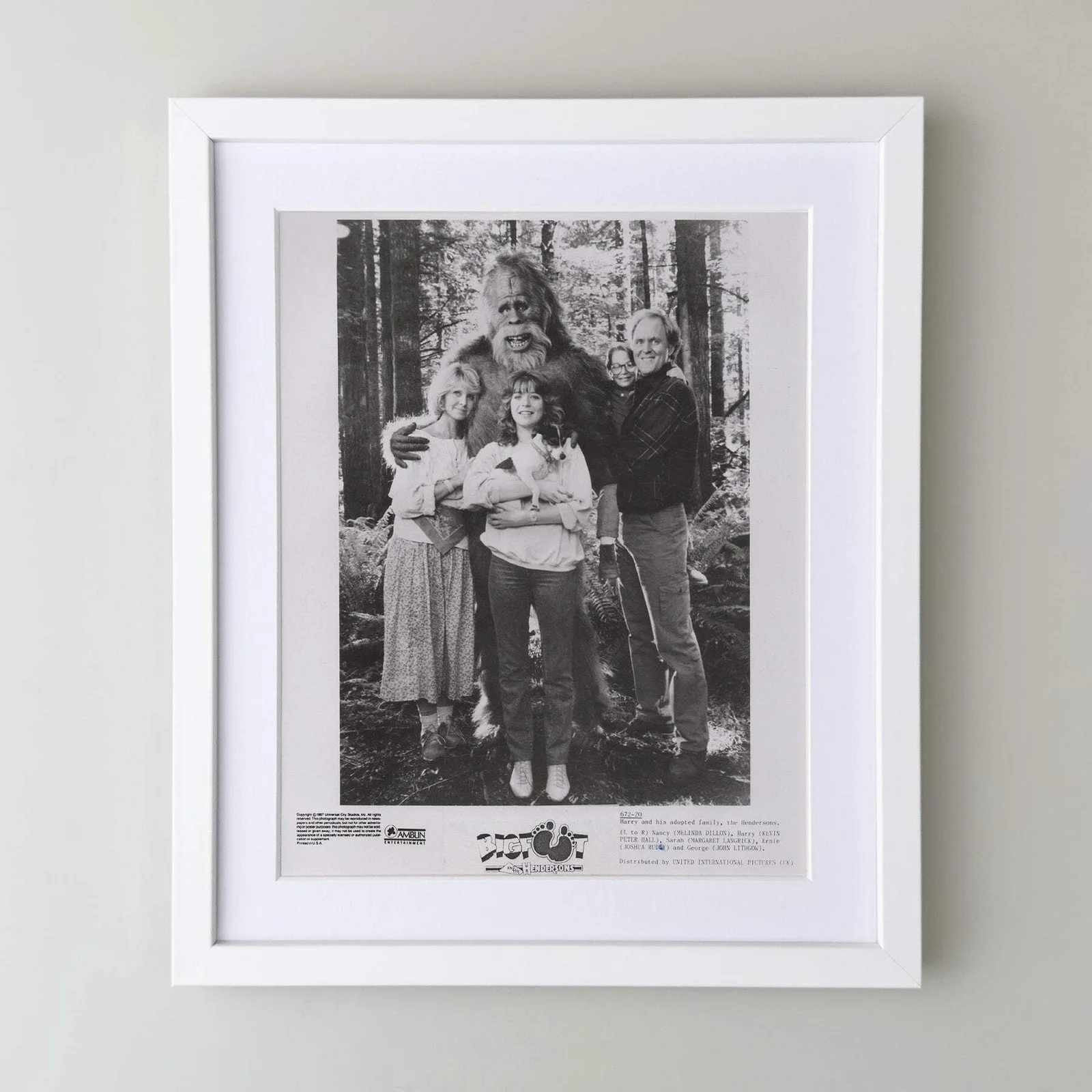 Harry and the Hendersons (1987) Press Publicity Still - Framed, image 3