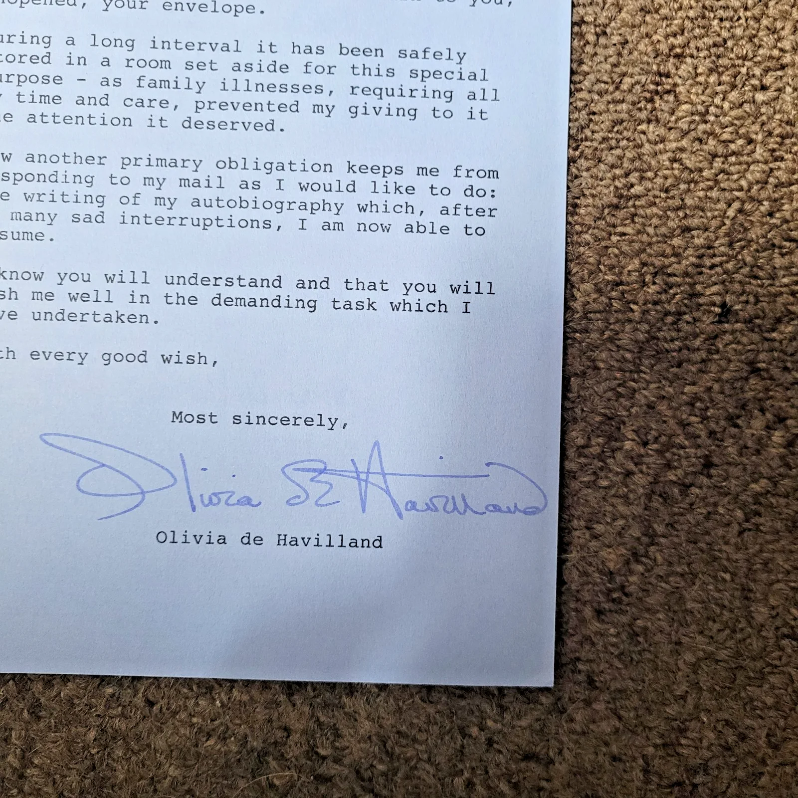 OLIVIA DE HAVILLAND AUTOGRAPHED LETTER TO FANS - BONHAMS, image 3