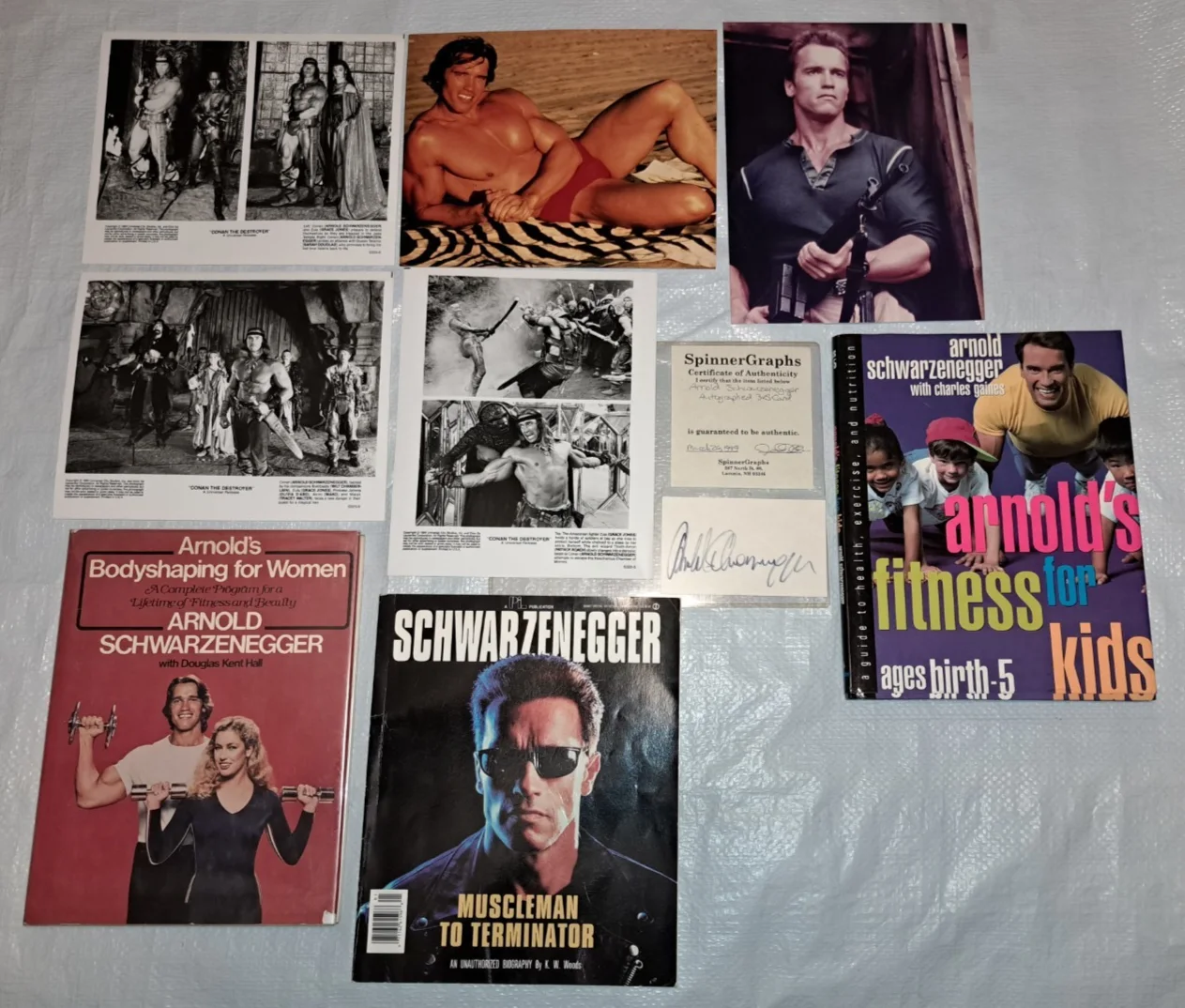 Arnold Schwarzenegger — Arnold Schwarzenegger Autograph w/COA Conan Press Photos ++ Plus Fitness Books, изображение 2
