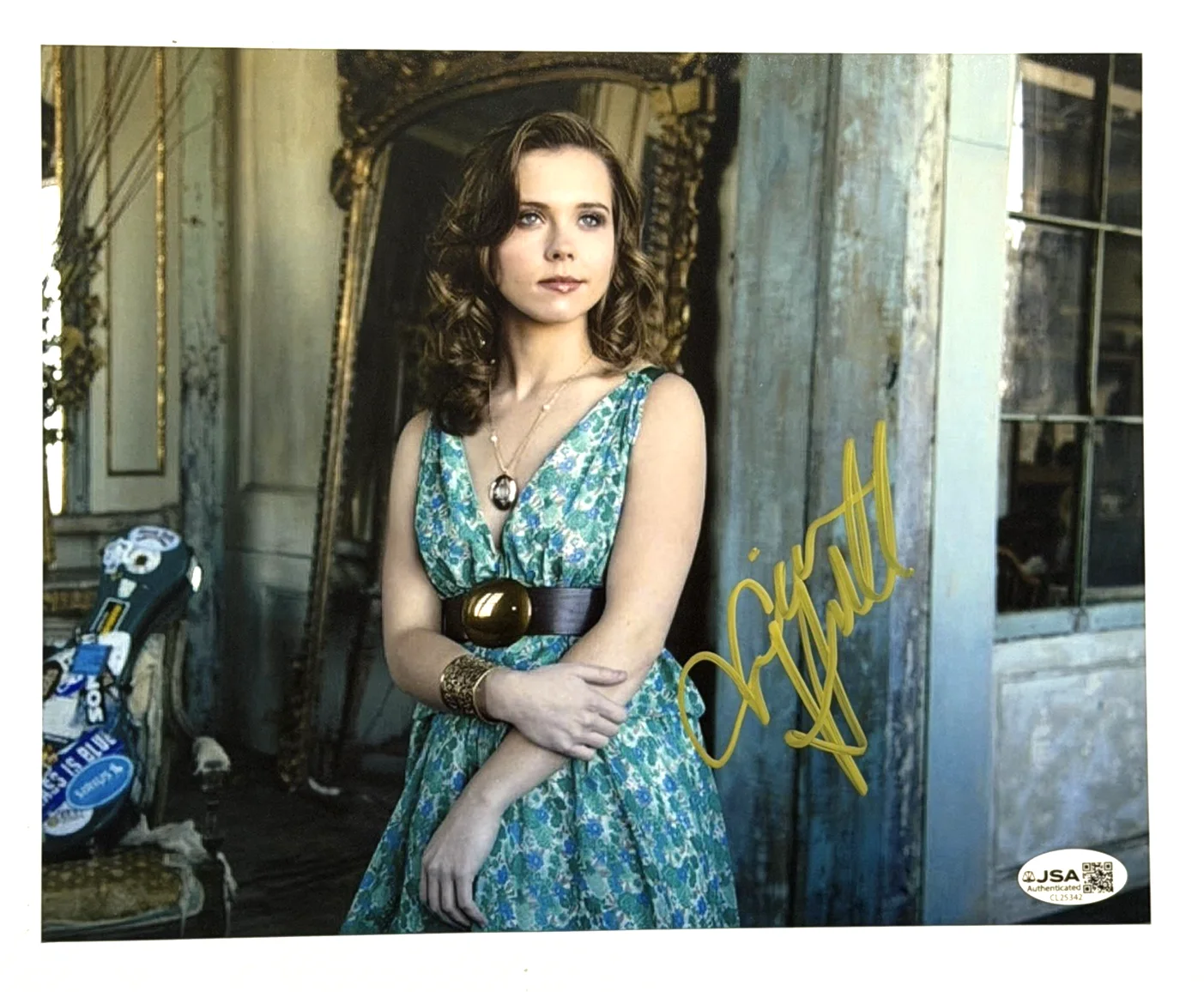 Sierra Hull Signed 8x10 Photo Autographed Bluegrass Artist JSA COA CL25342, image 2
