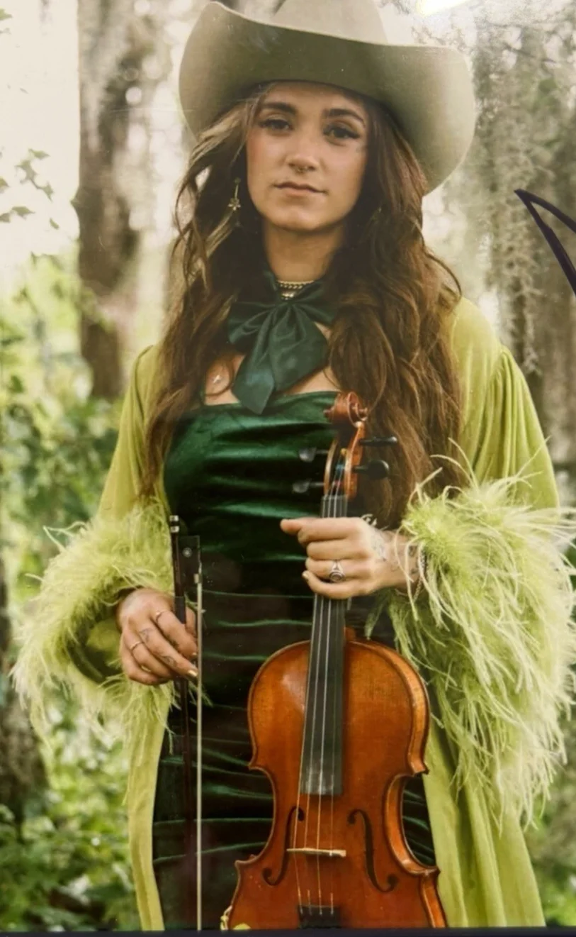Sierra Ferrell Signed 8x10 Photo Framed Autographed JSA COA CL25334 Country Folk, image 3