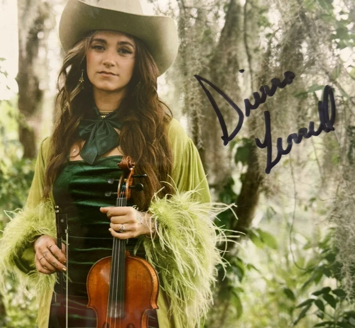 Sierra Ferrell Signed 8x10 Photo Framed Autographed JSA COA CL25334 Country Folk, image 4