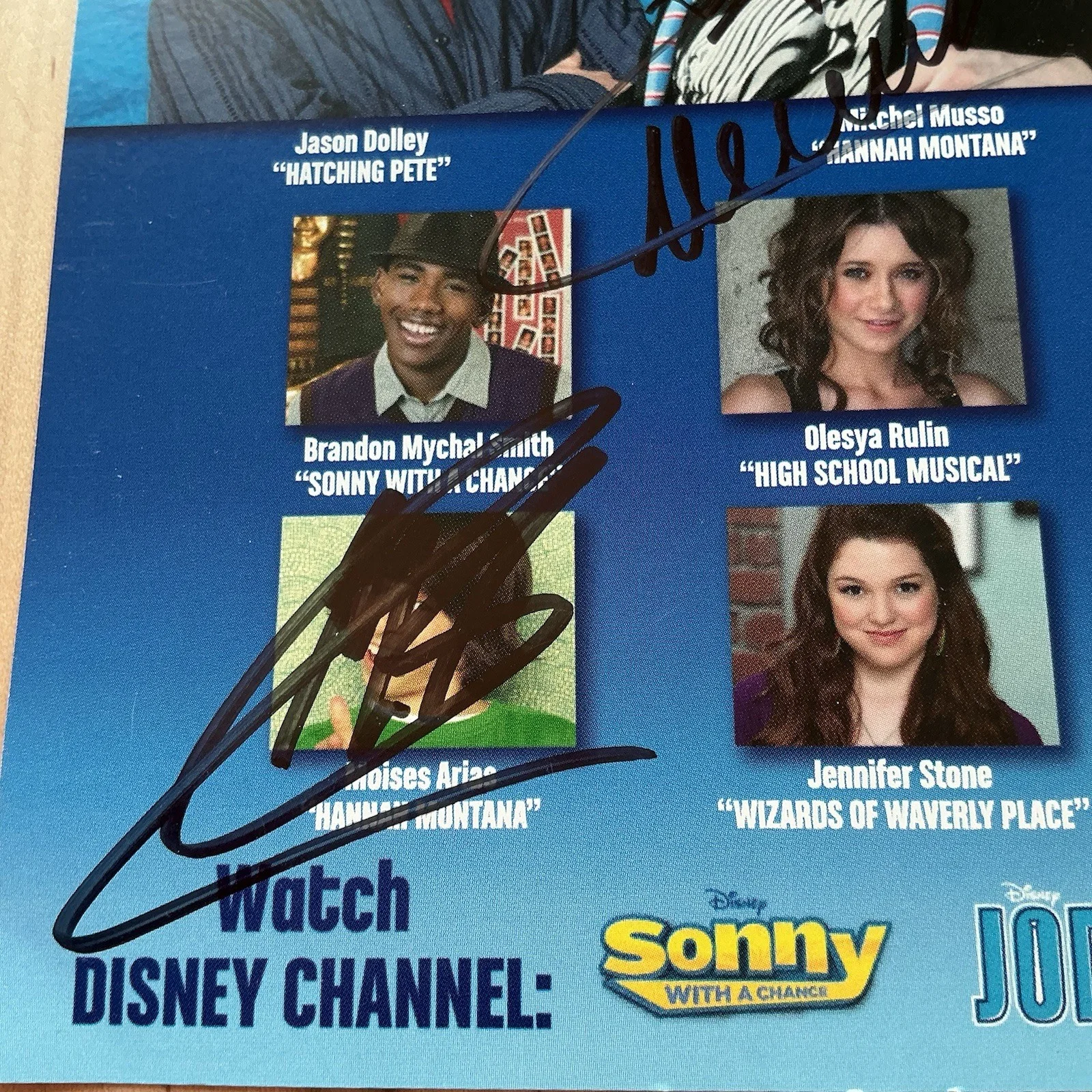 Mitchel Musso, Jason Earles, Moises Arias, Anna Maria de Tagle — RARE Signed Disney Channel 2009 Summer at Sea 8x10 Mitchel Musso Jason Earles, изображение 2