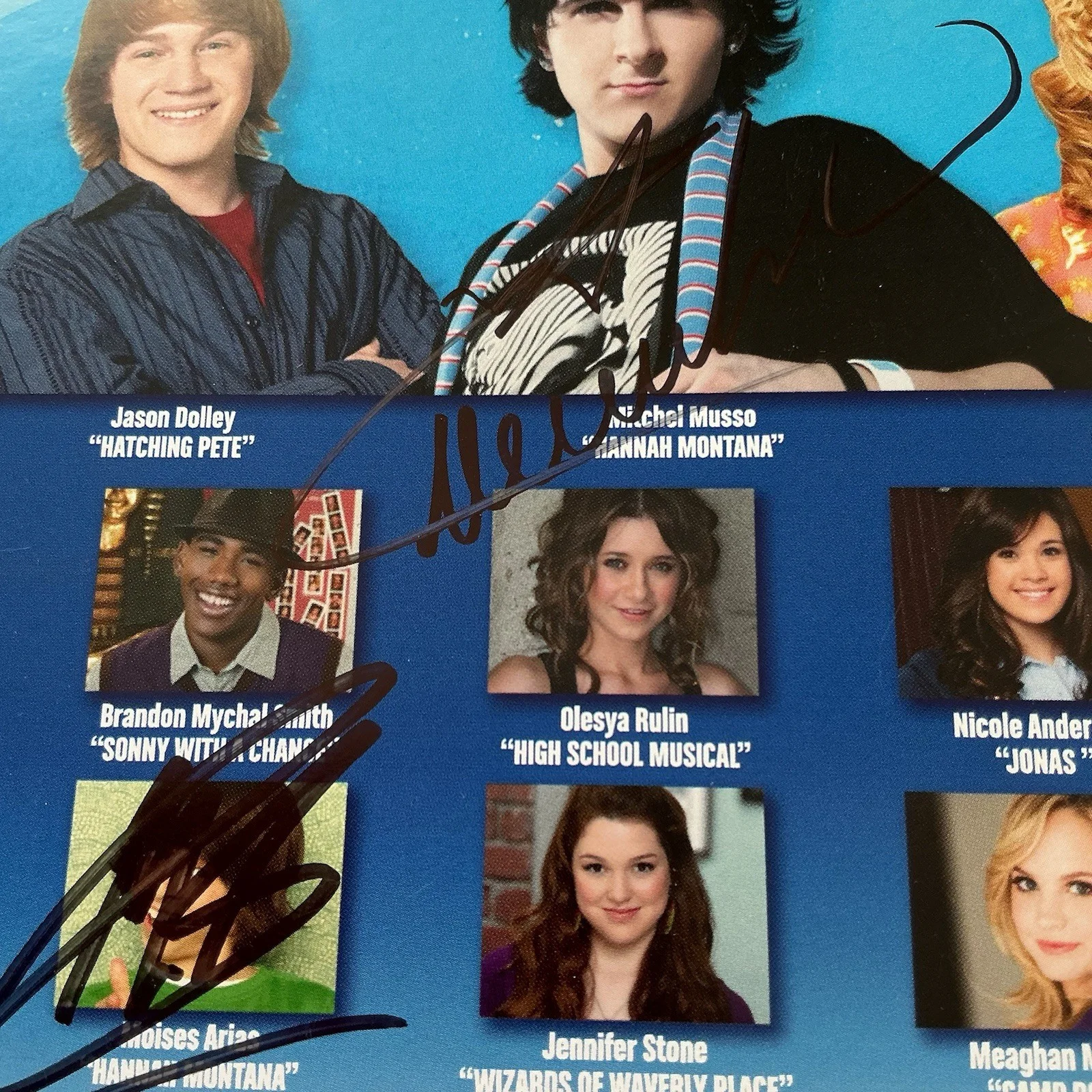 Mitchel Musso, Jason Earles, Moises Arias, Anna Maria de Tagle — RARE Signed Disney Channel 2009 Summer at Sea 8x10 Mitchel Musso Jason Earles, изображение 3