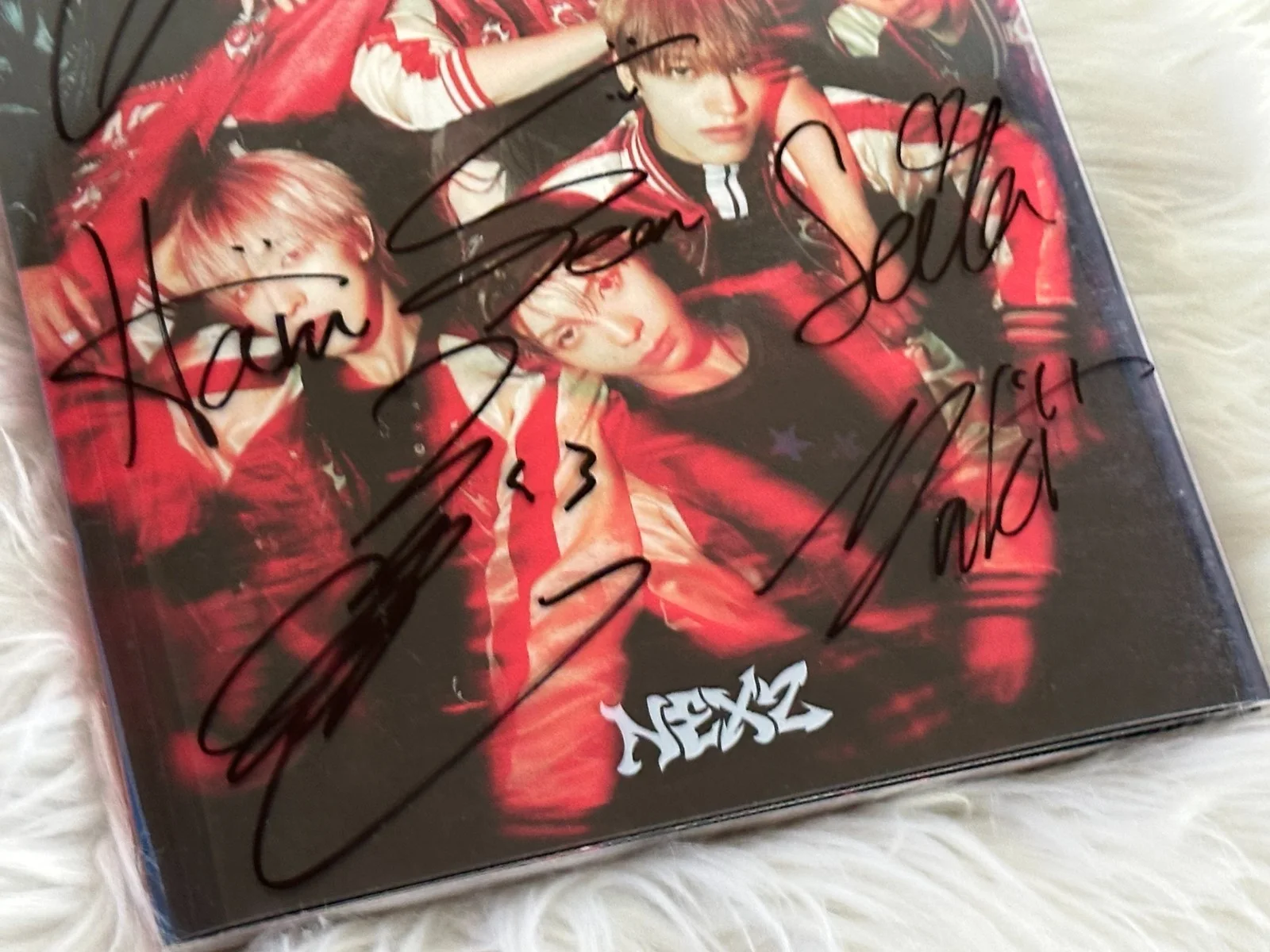 NEXZ - ALL MEMBERS Autograph(Signed) PROMO ALBUM, изображение 3