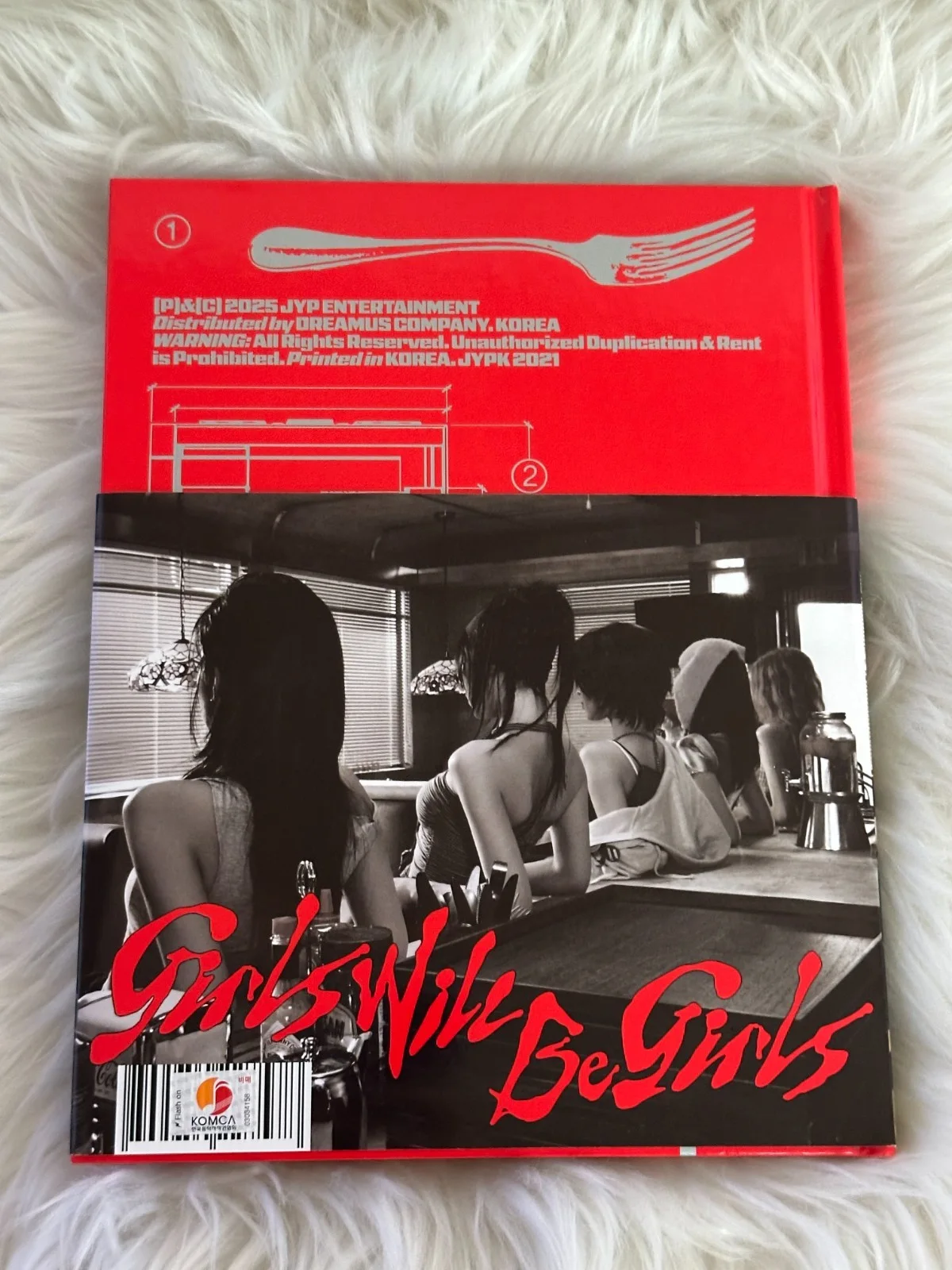 ITZY - ALL MEMBERS Autograph(Signed) PROMO ALBUM, image 4
