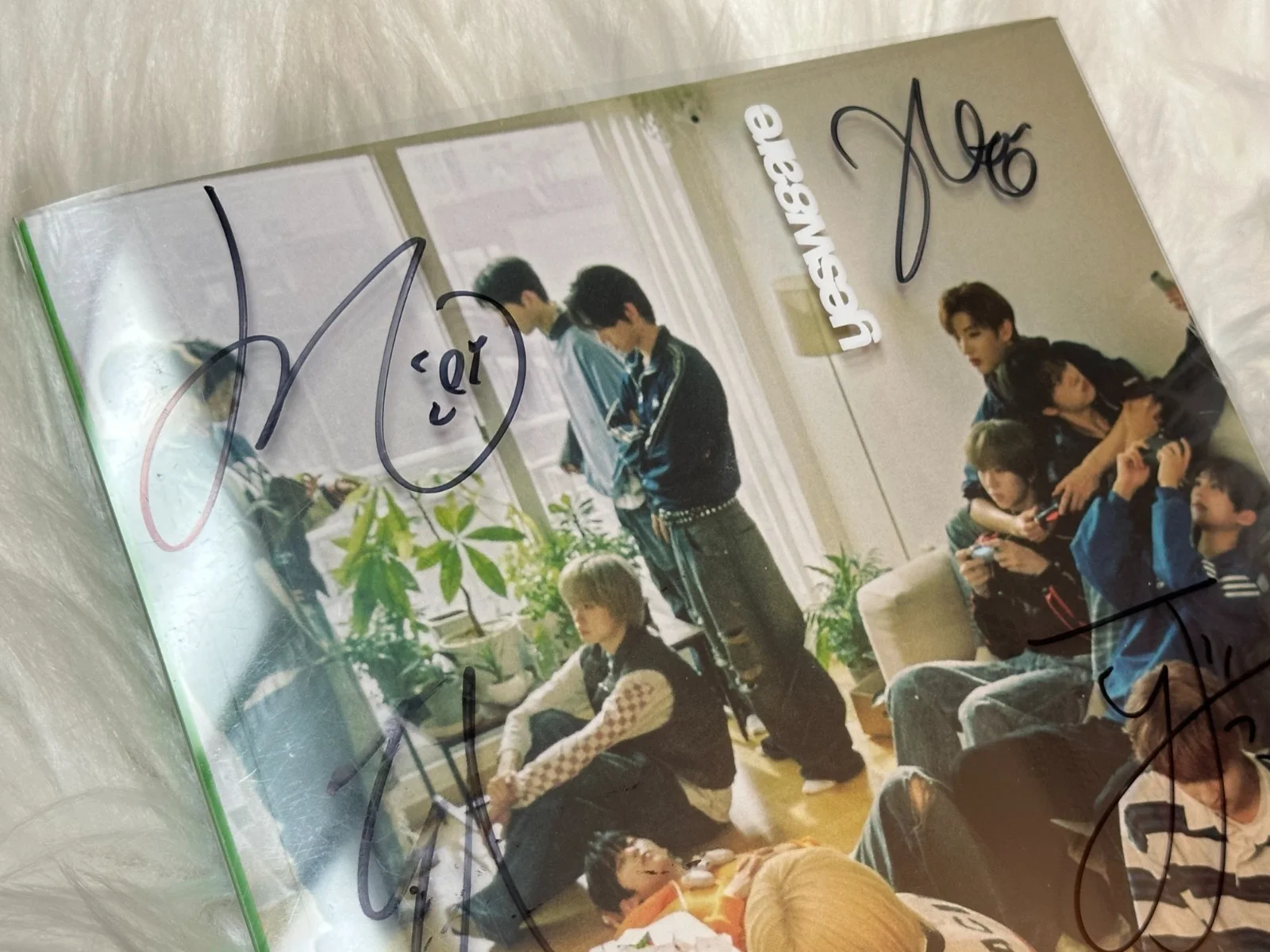 idntt- ALL MEMBER Autograph(Signed) PROMO ALBUM KPOP, image 2