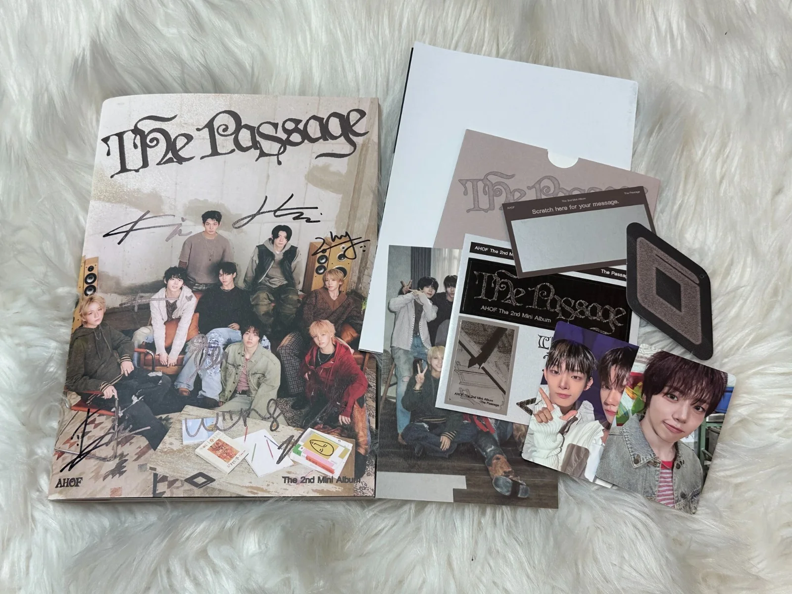 AHOF [The Passage] - ALL MEMBER Autograph(Signed) PROMO ALBUM KPOP, изображение 3