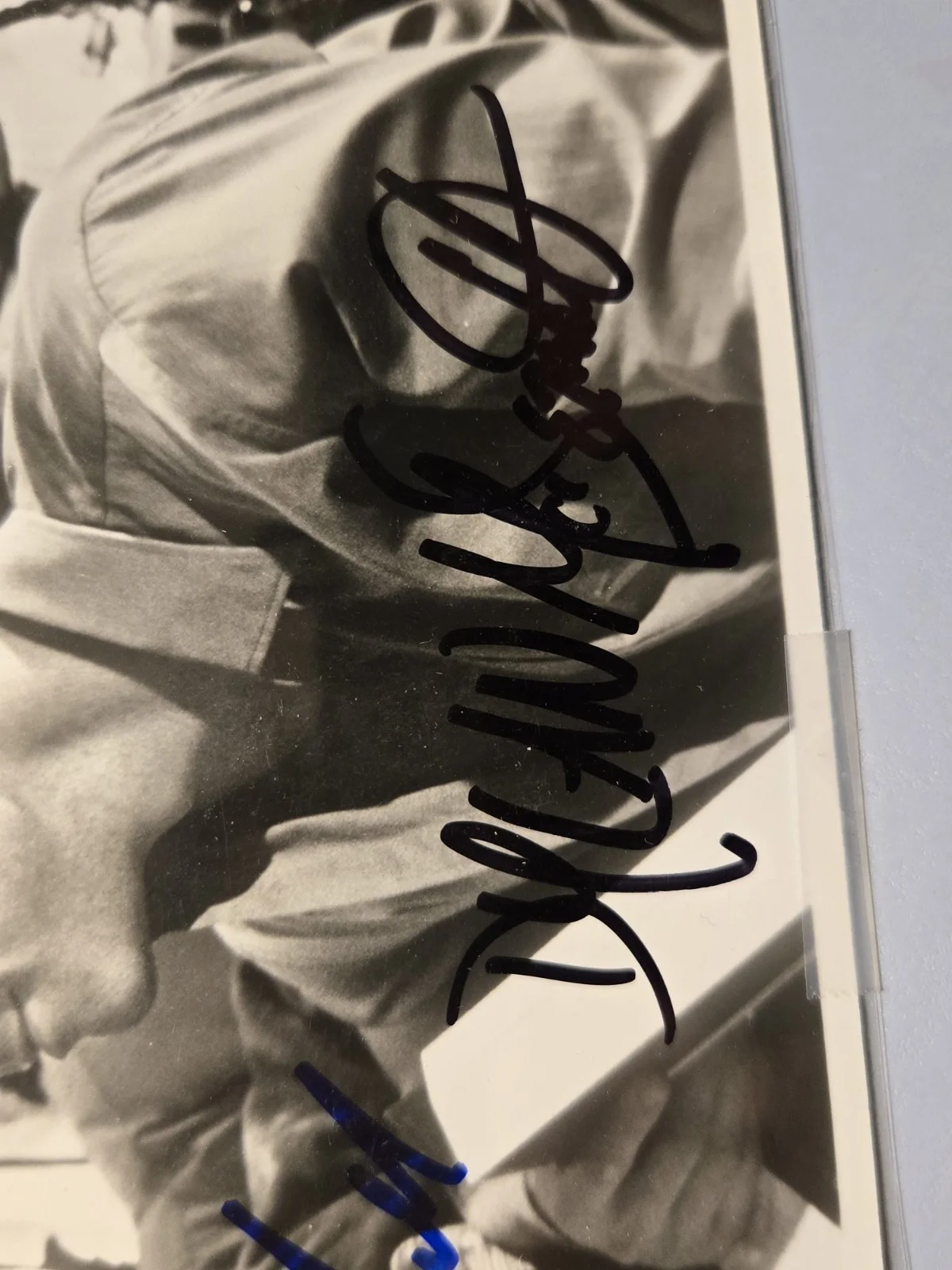 Neve Campbell, Dylan McDermott — Neve Campbell Three to Tango Cast Dual Signed Photo – Dylan McDermott -No COA, image 4