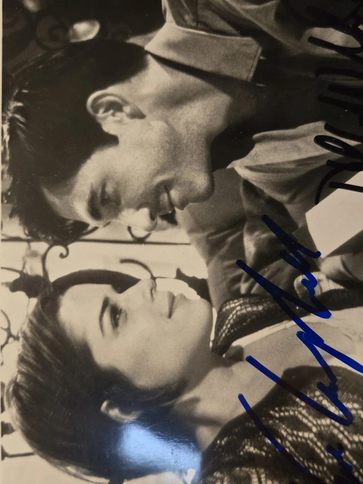 Neve Campbell, Dylan McDermott — Neve Campbell Three to Tango Cast Dual Signed Photo – Dylan McDermott -No COA, image 5