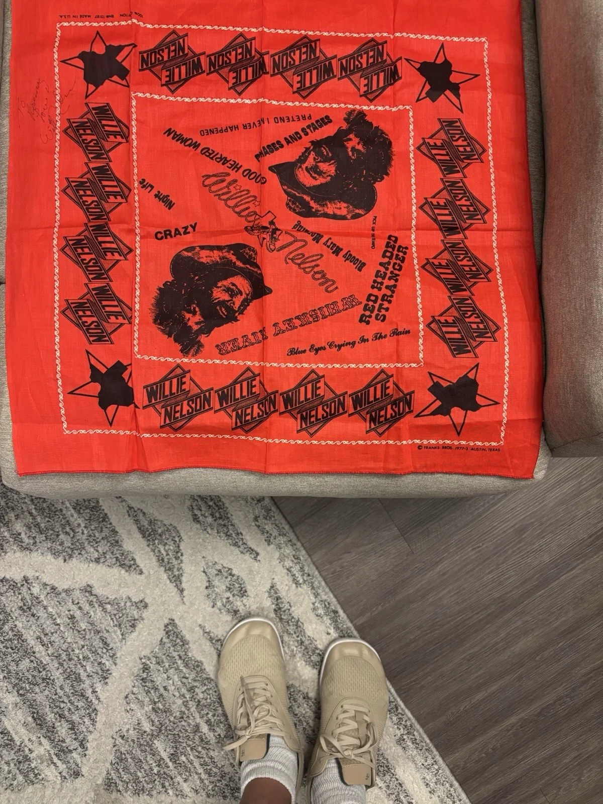 Willie Nelson Autograph Bandanna, image 3