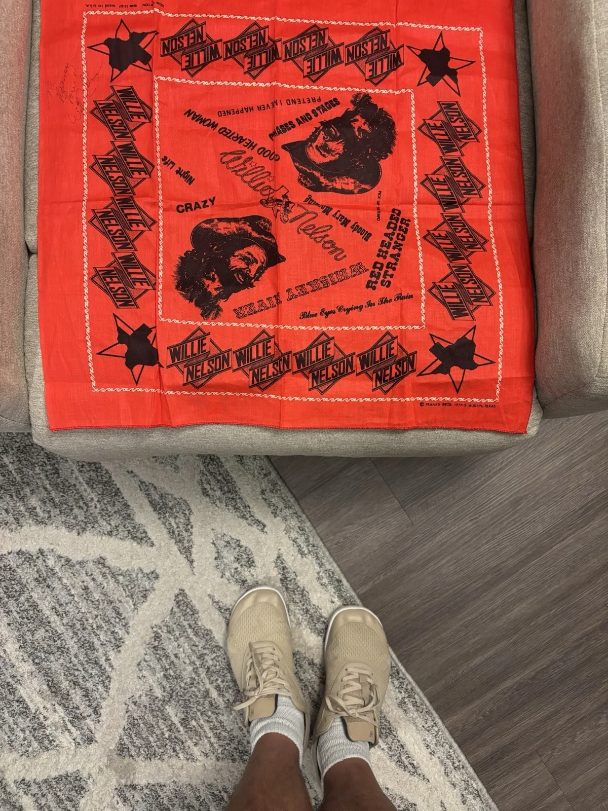 Willie Nelson Autograph Bandanna, image 5