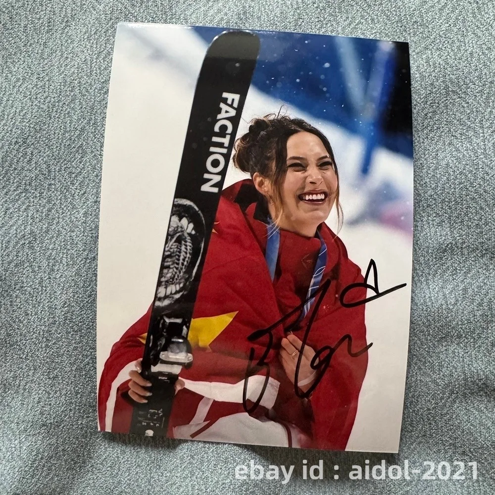 Gu Ailing Eileen Feng Gu Autographed Signed Photo Autographs Collectibles 2026, image 4