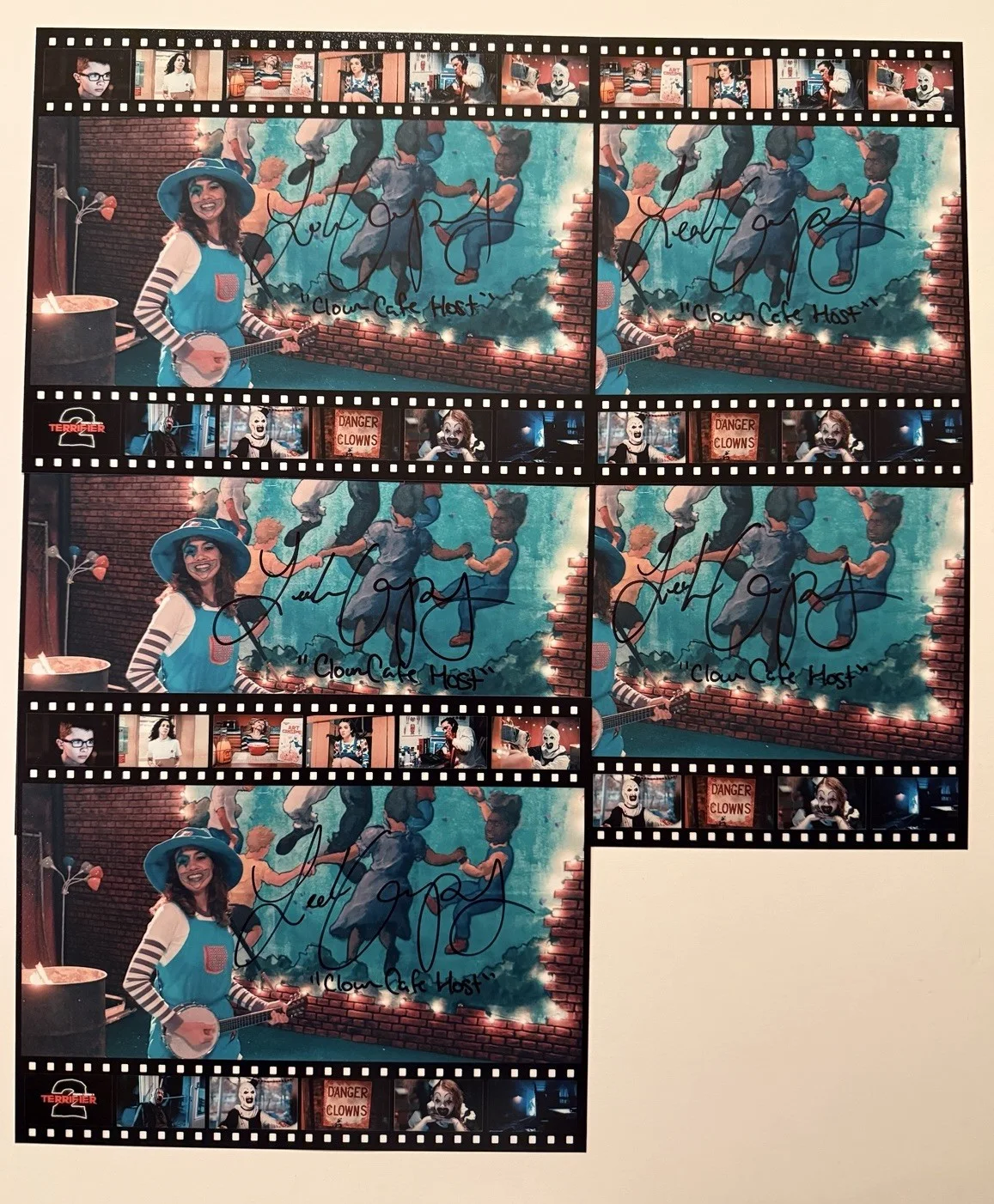 Leah Voysey — Leah Voysey signed Terrifier 2 Clown Cafe Host 8x10 Photo EXACT PROOF A, image 3
