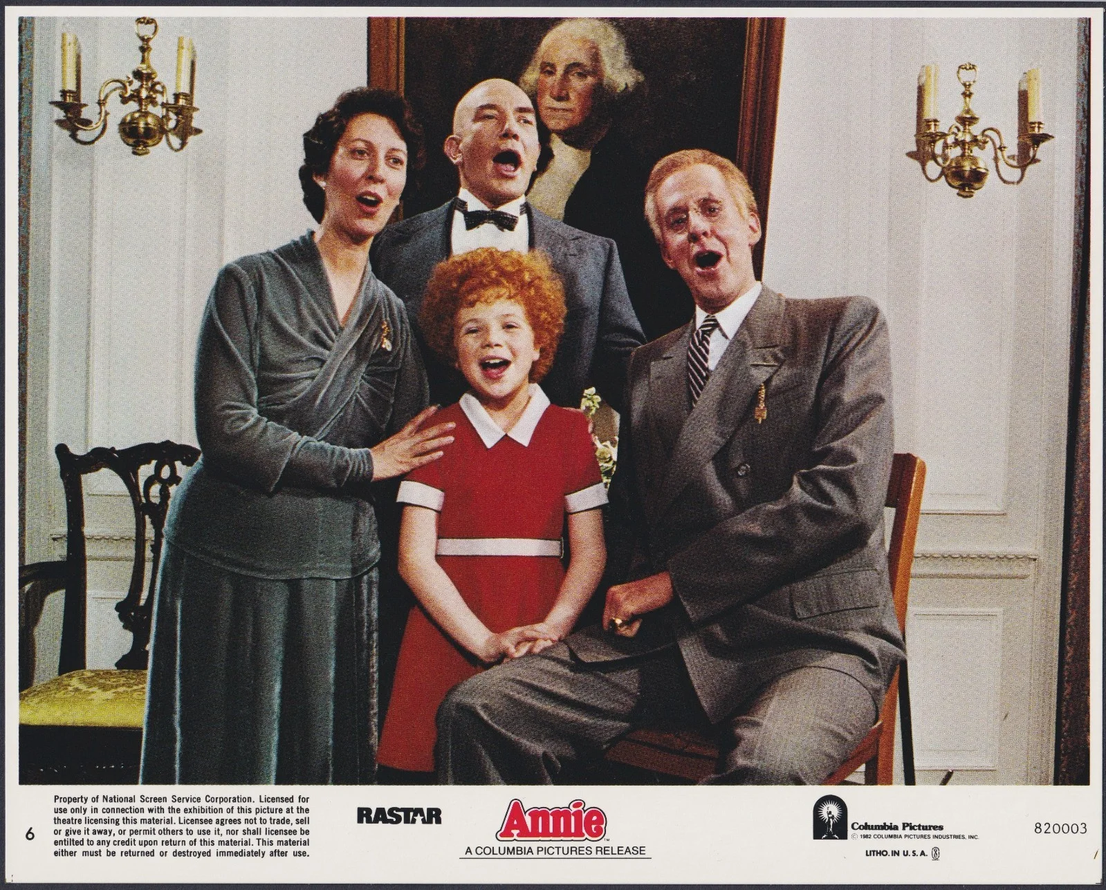 Annie 8x ORIGINAL UK FOH Lobby Cards Albert Finney Carol Burnett 1982, изображение 2