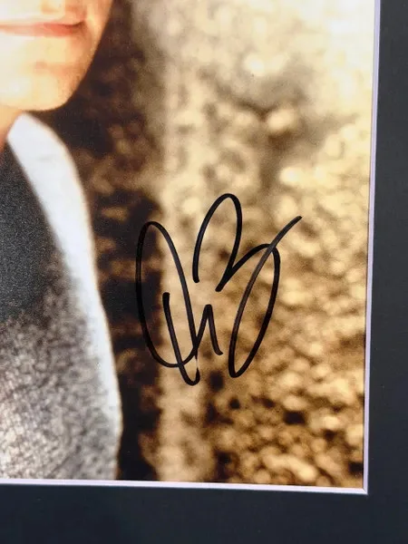 David Boreanaz — David Boreanaz Signed Angel 8x10 Photo, image 2