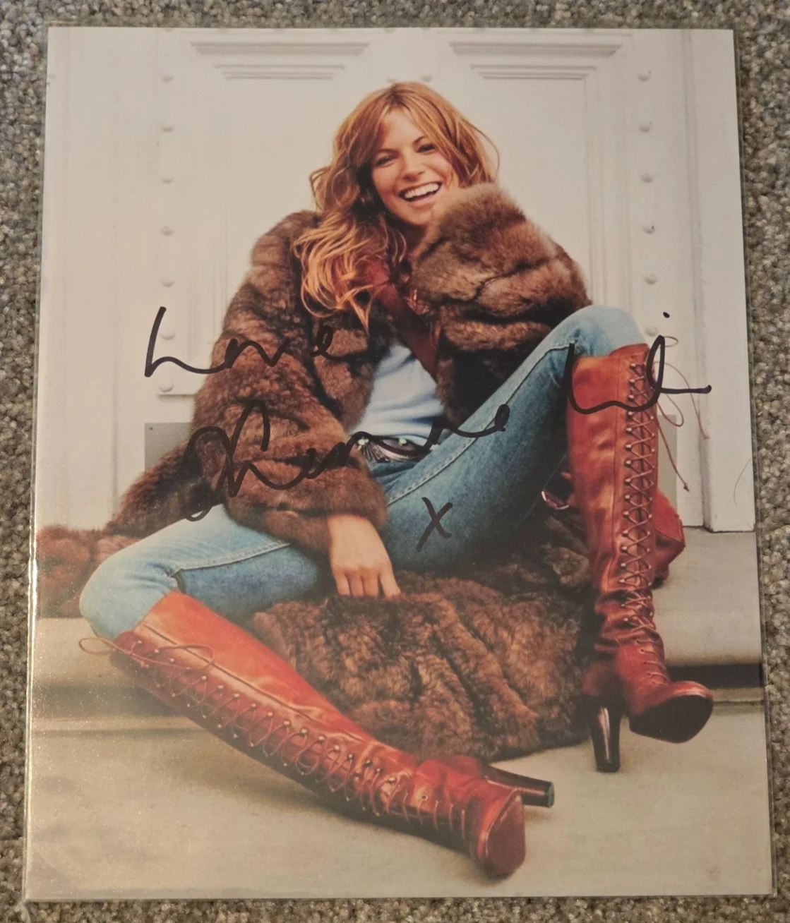 Sienna Miller — Sienna Miller "Layer Cake," "American Sniper," etc. AUTOGRAPH 8x10 Photo; w/COA!