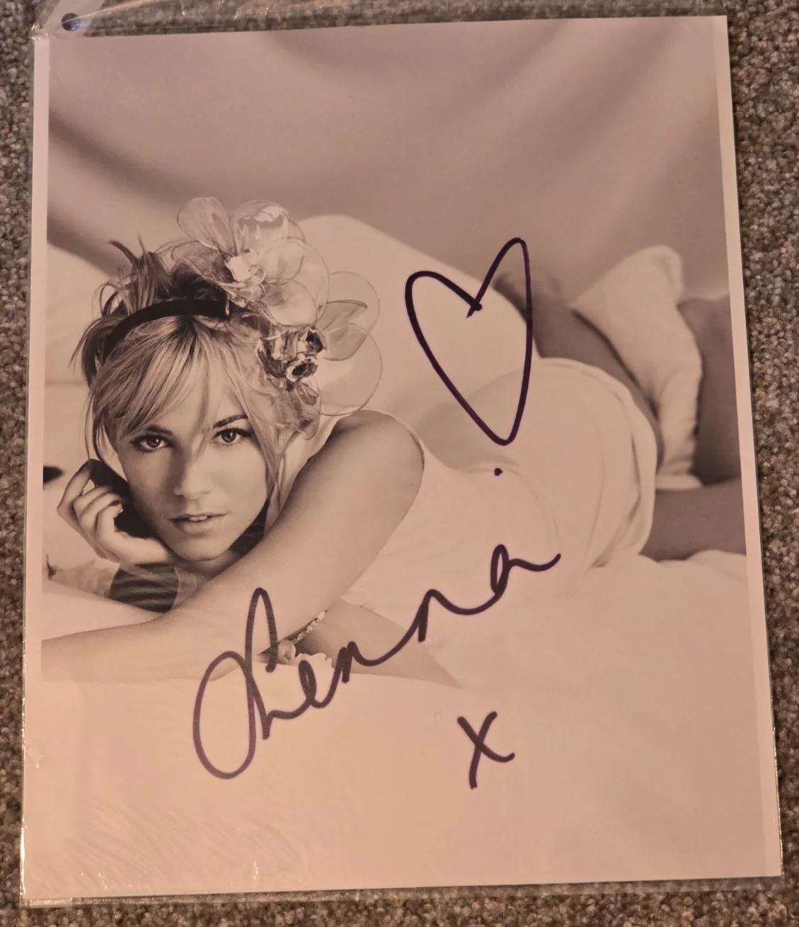 Sienna Miller — Sienna Miller "Layer Cake" AUTOGRAPH Signed Autographed 8x10 Photo - RARE!