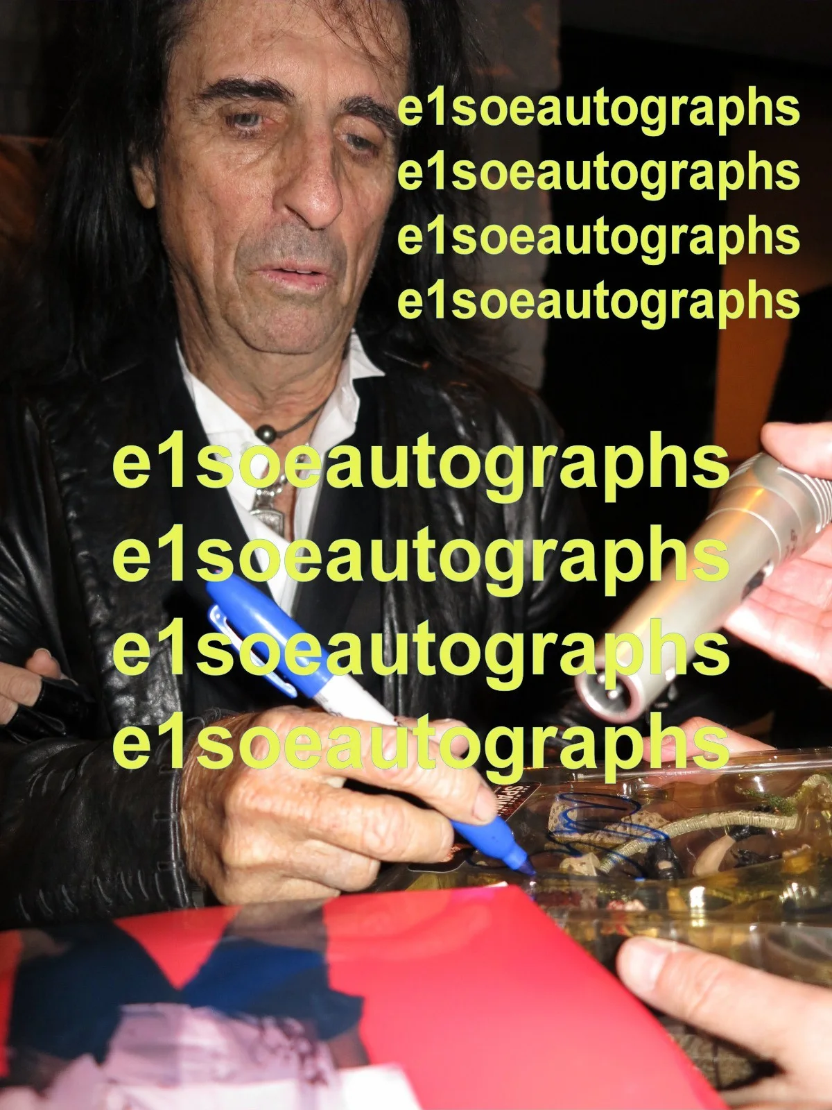 Alice Cooper signed 8x10 photo Authentic - Exact Photo Proof - Super Duper, image 2