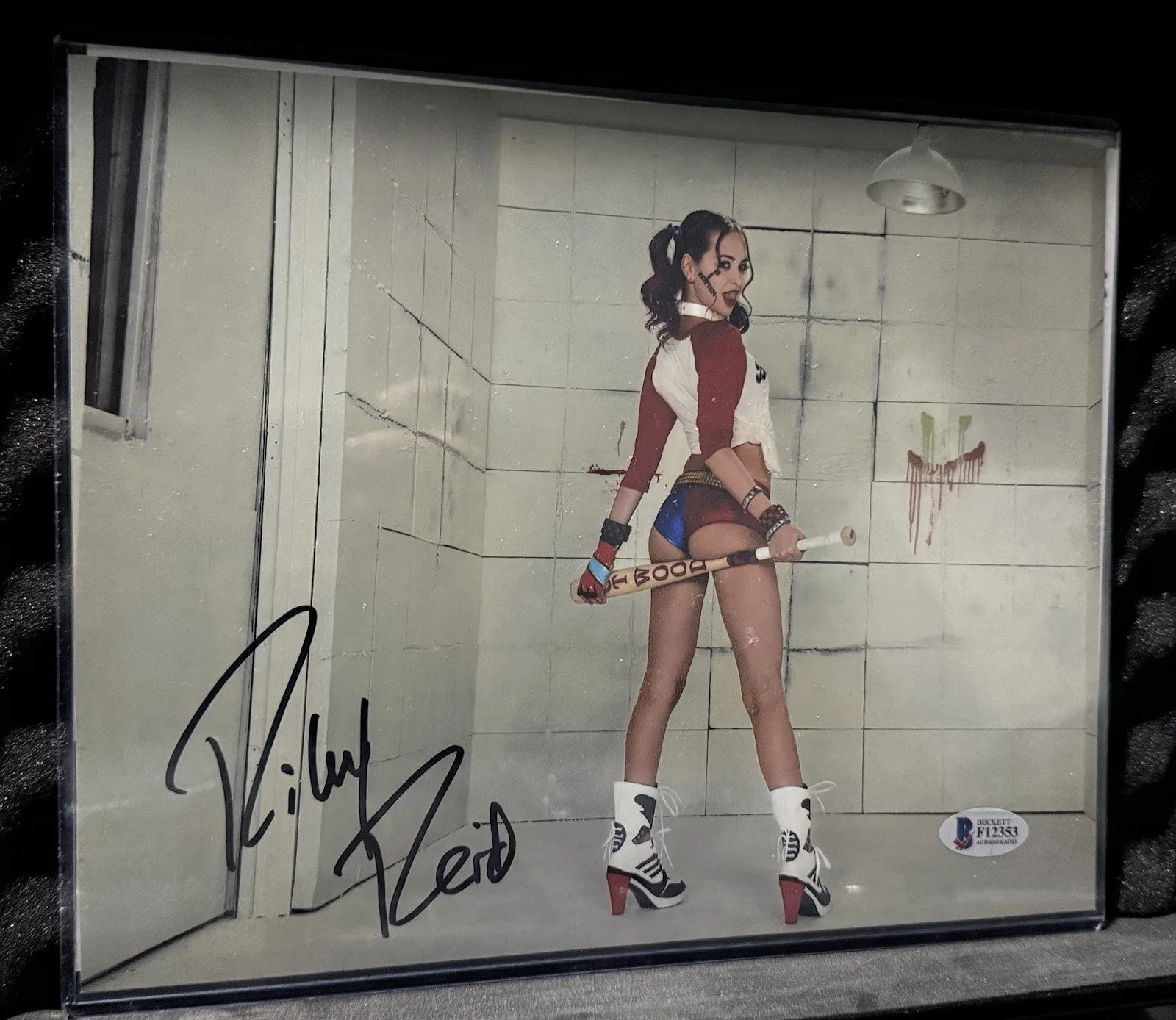 Riley Reid — Riley Reid! autographed signed sexy porn star 8x10 photo Beckett COA