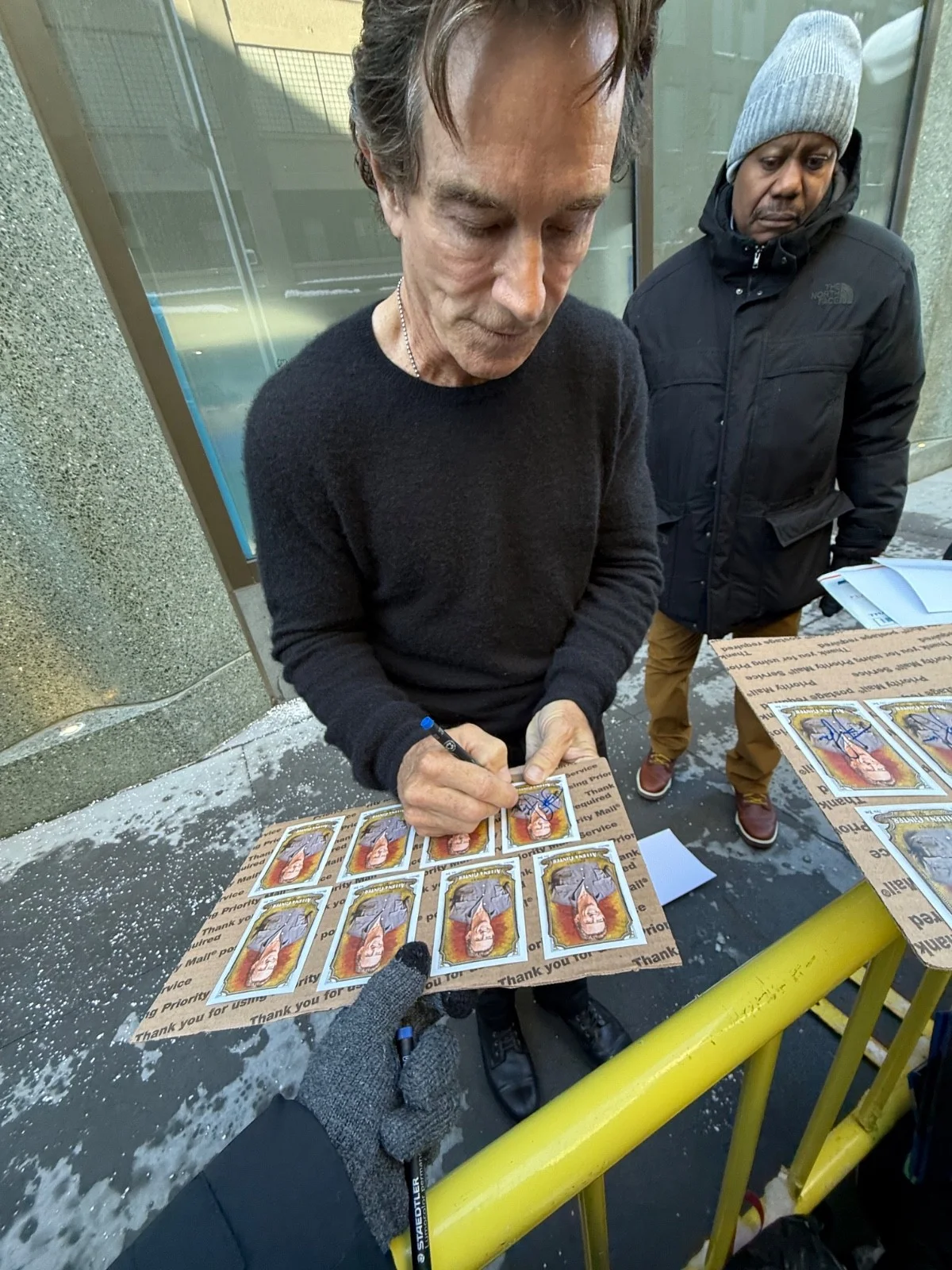 Jeff Probst — Jeff Probst Signed 2024 Topps Allen & Ginter Survivor Card with Photo Proof, image 2