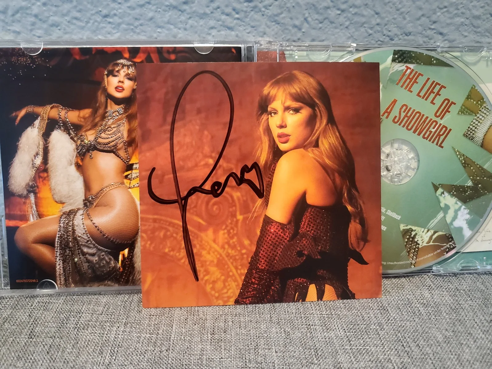 Taylor Swift The Life Of A Showgirl Signed Cd 3, image 2