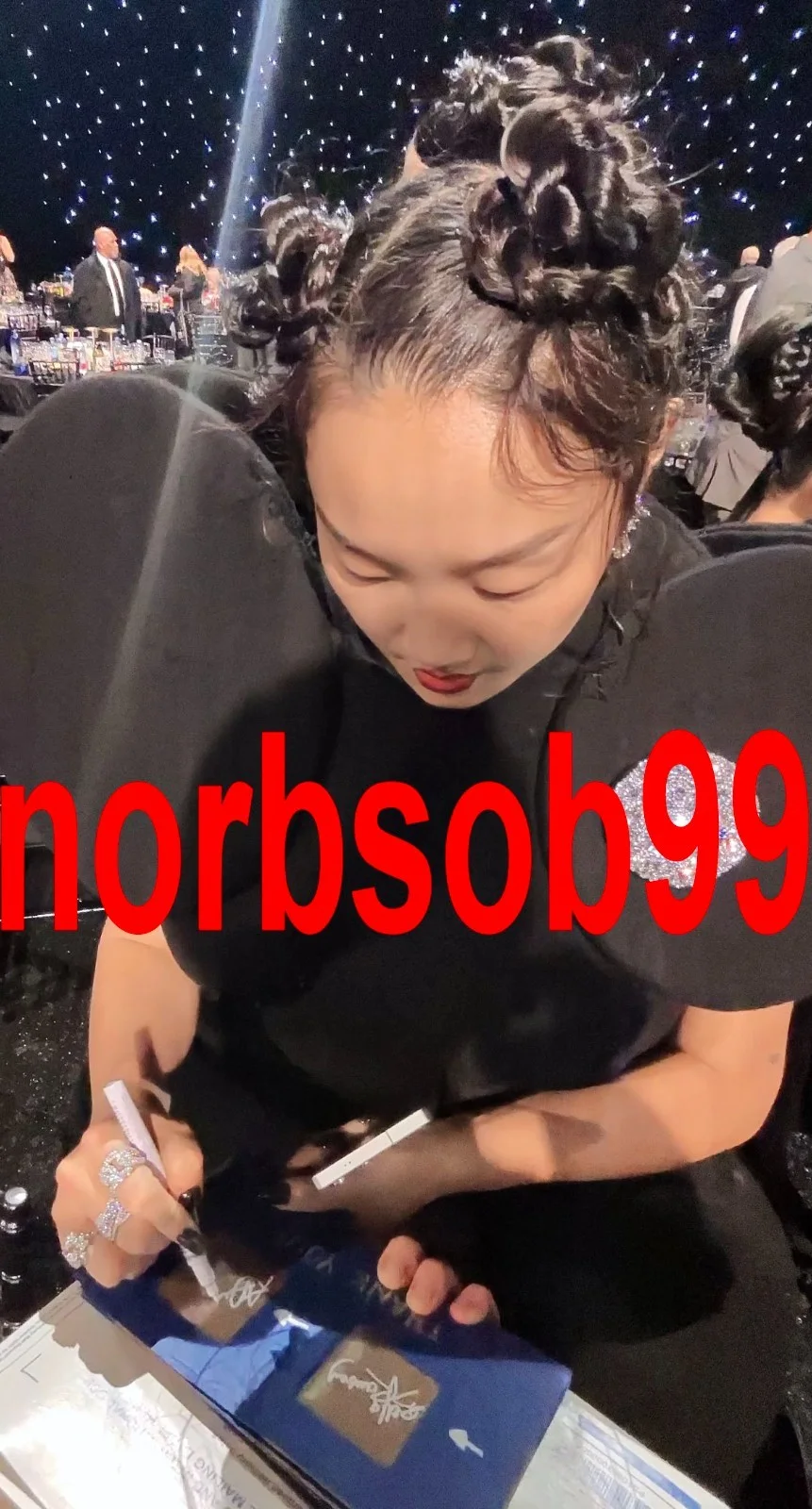 AUDREY NUNA SIGNED MIRA K-POP DEMON HUNTERS FUNKO w/EXACT PROOF & BECKETT COA, изображение 3