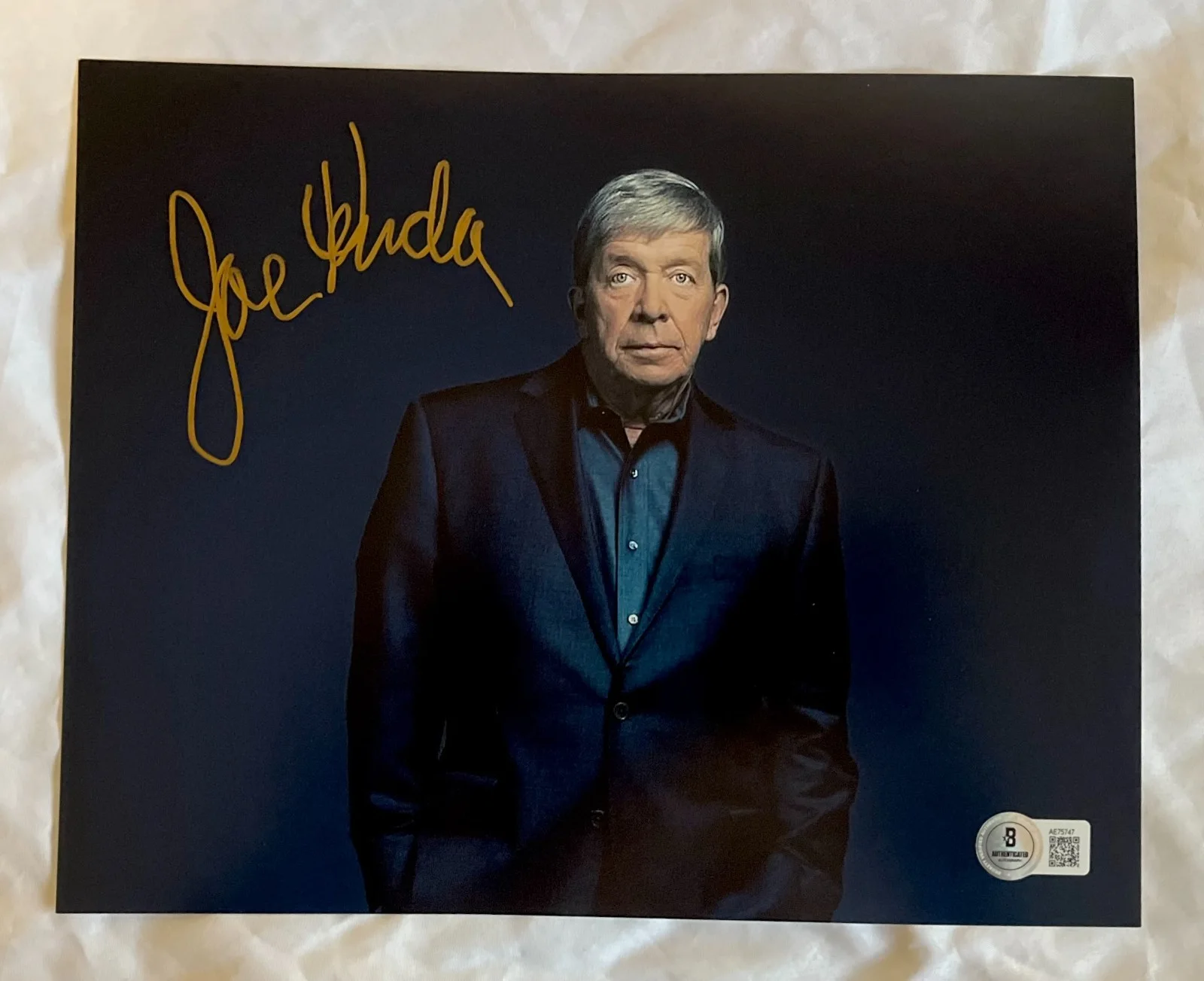JOE KENDA — DETECTIVE JOE KENDA SIGNED 8X10 PHOTO BECKETT COA. HOMICIDE HUNTER. (B)