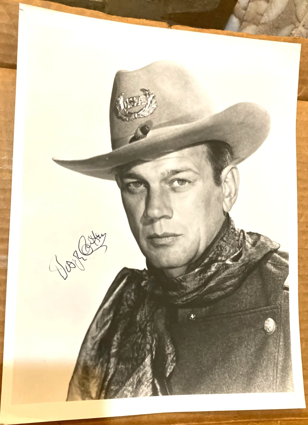 JOSEPH COTTON — JOSEPH COTTON SIGNED AUTO 8X10 B&W PHOTO/CERT. NO STAIN BAD CAMERA
