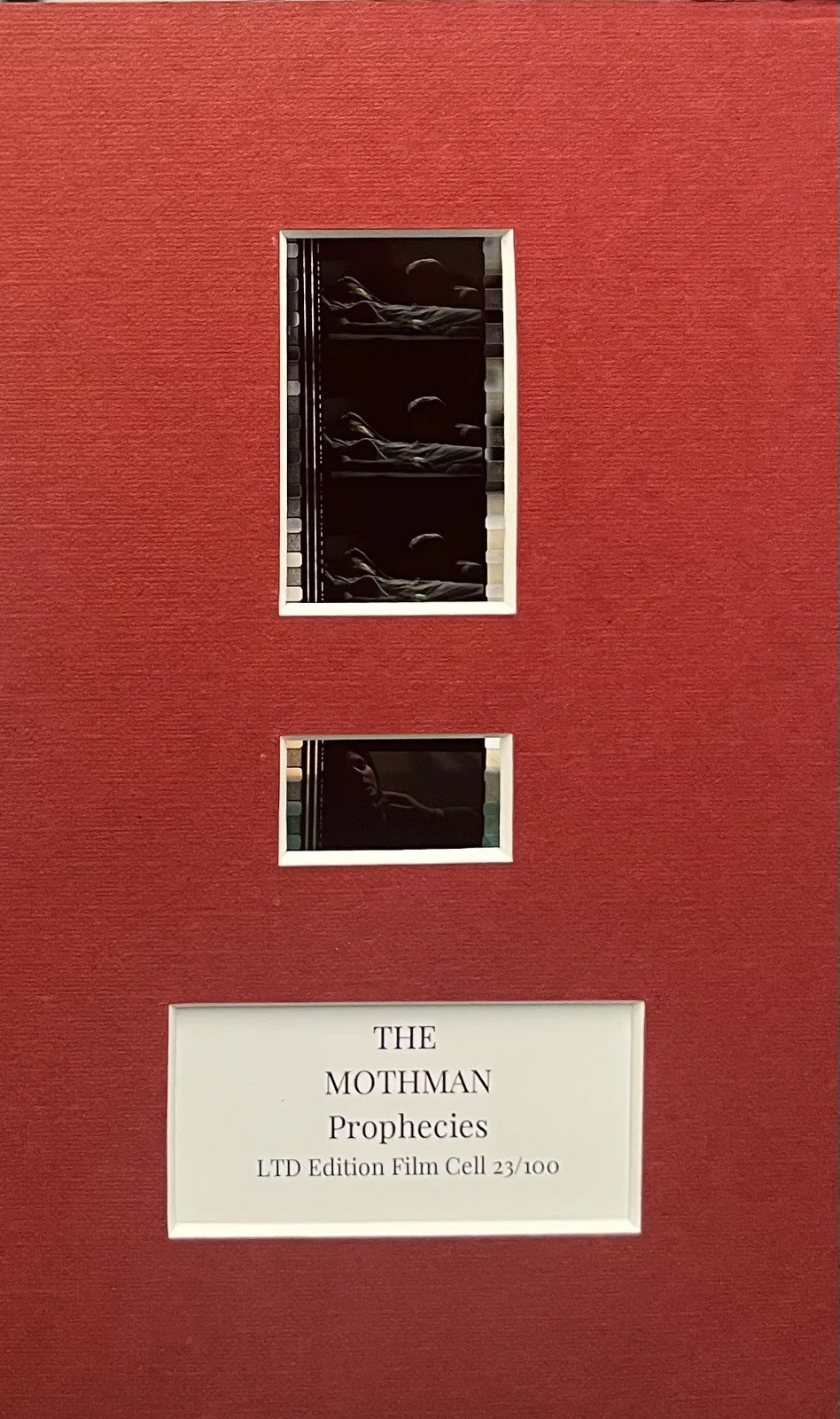 THE MOTHMAN PROPHECIES. 35mm Film Cell Mounted Display, изображение 2