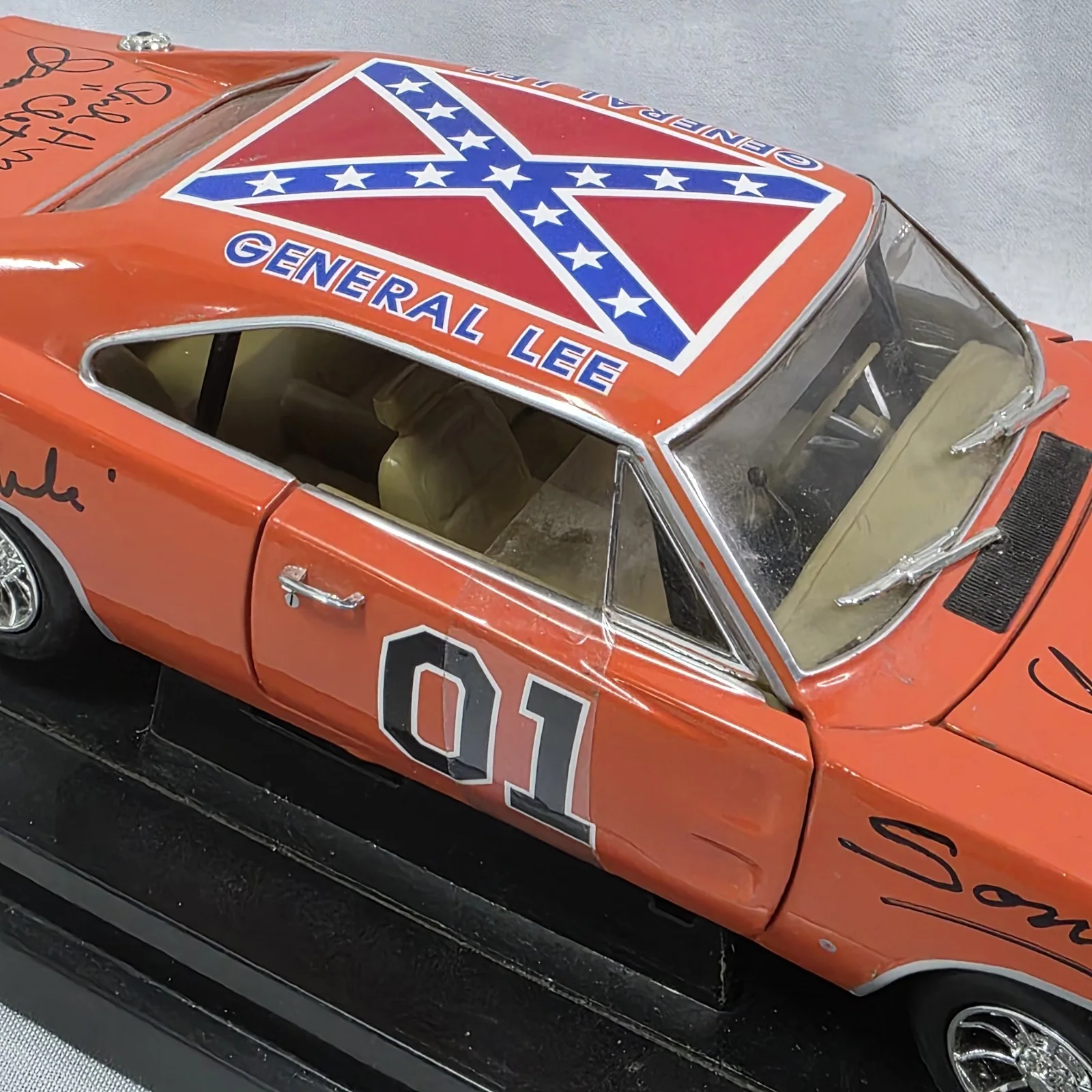 Cast — DUKES OF HAZZARD Cast (7) Signed General Lee 1:18 Die Cast Model Car w/ COA, image 5